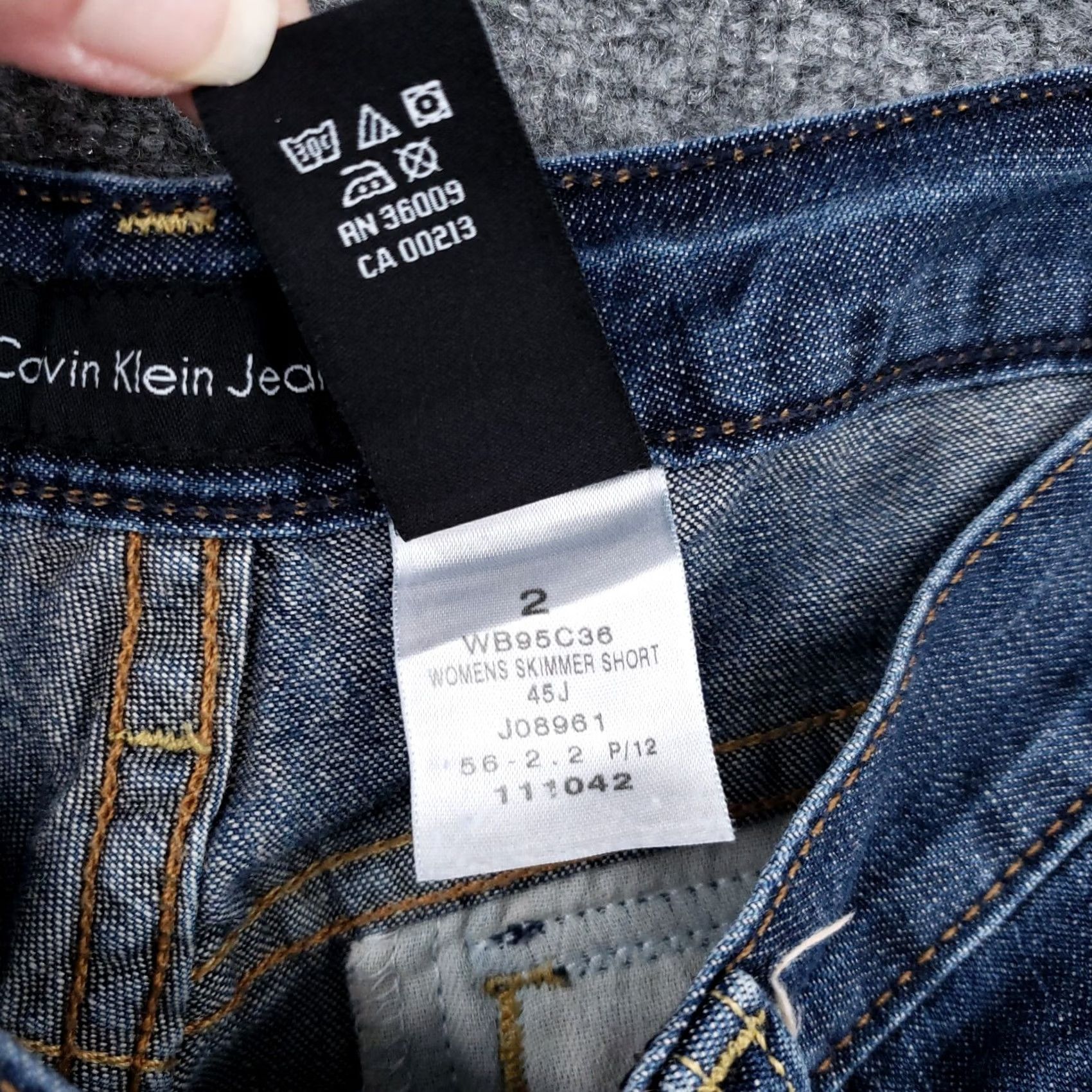 Calvin Klein Calvin Klein Womens Shorts Blue 2 Skimmer 12" Mid-Rise 5-Pocket Denim Rinse Wash Size 26" / US 2 / IT 38 - 5 Thumbnail