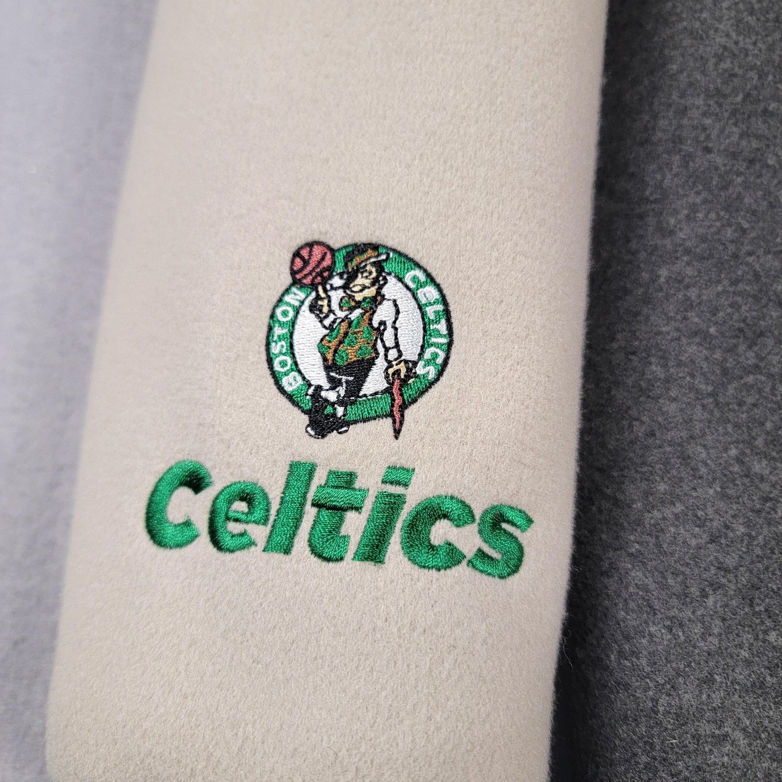 NBA Boston Celtics Jacket Youth 18-20 NBA Varsity (972) Size US XL / EU 56 / 4 - 11 Thumbnail