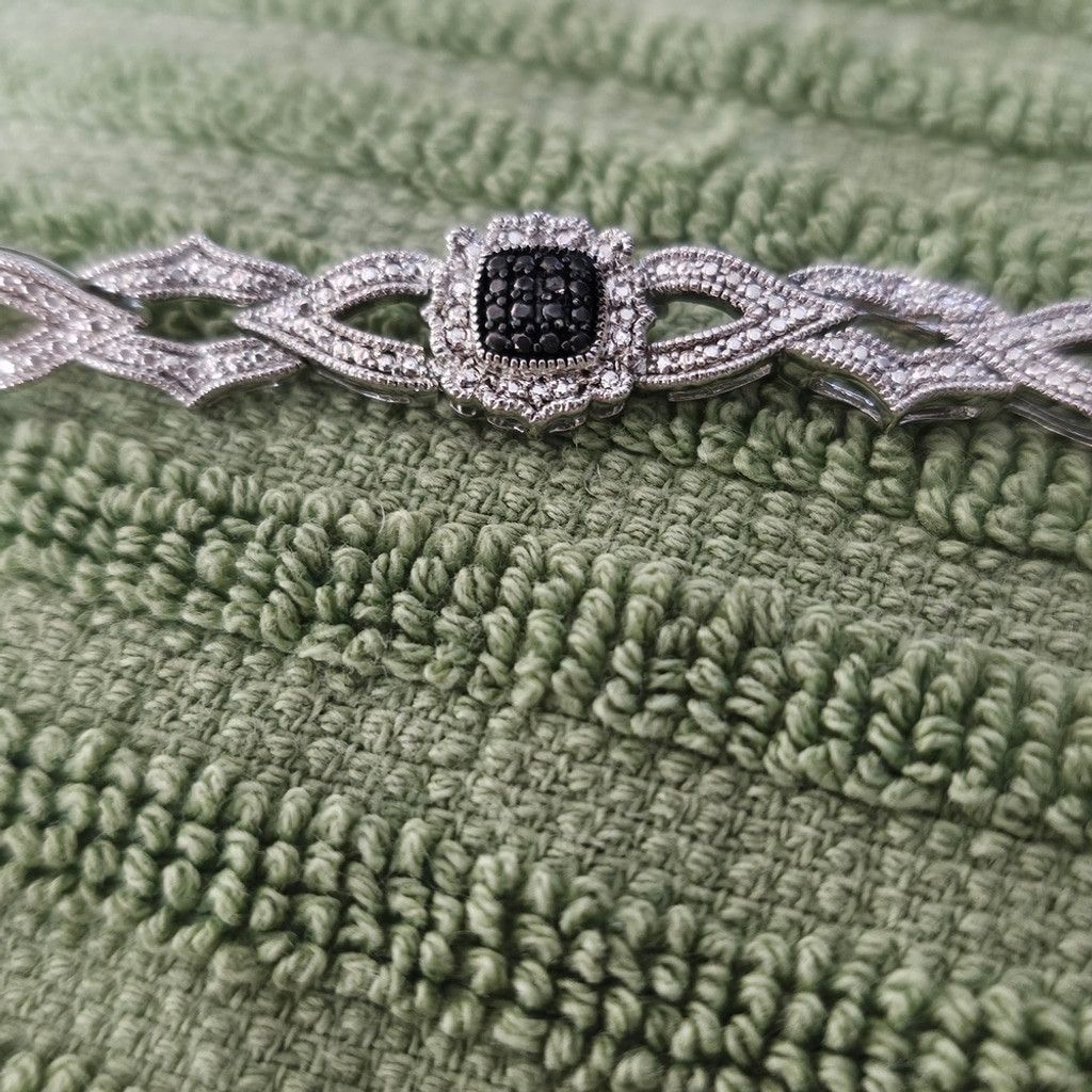 Other (New) Elegant Black & White Diamond Braclet Size ONE SIZE - 5 Thumbnail