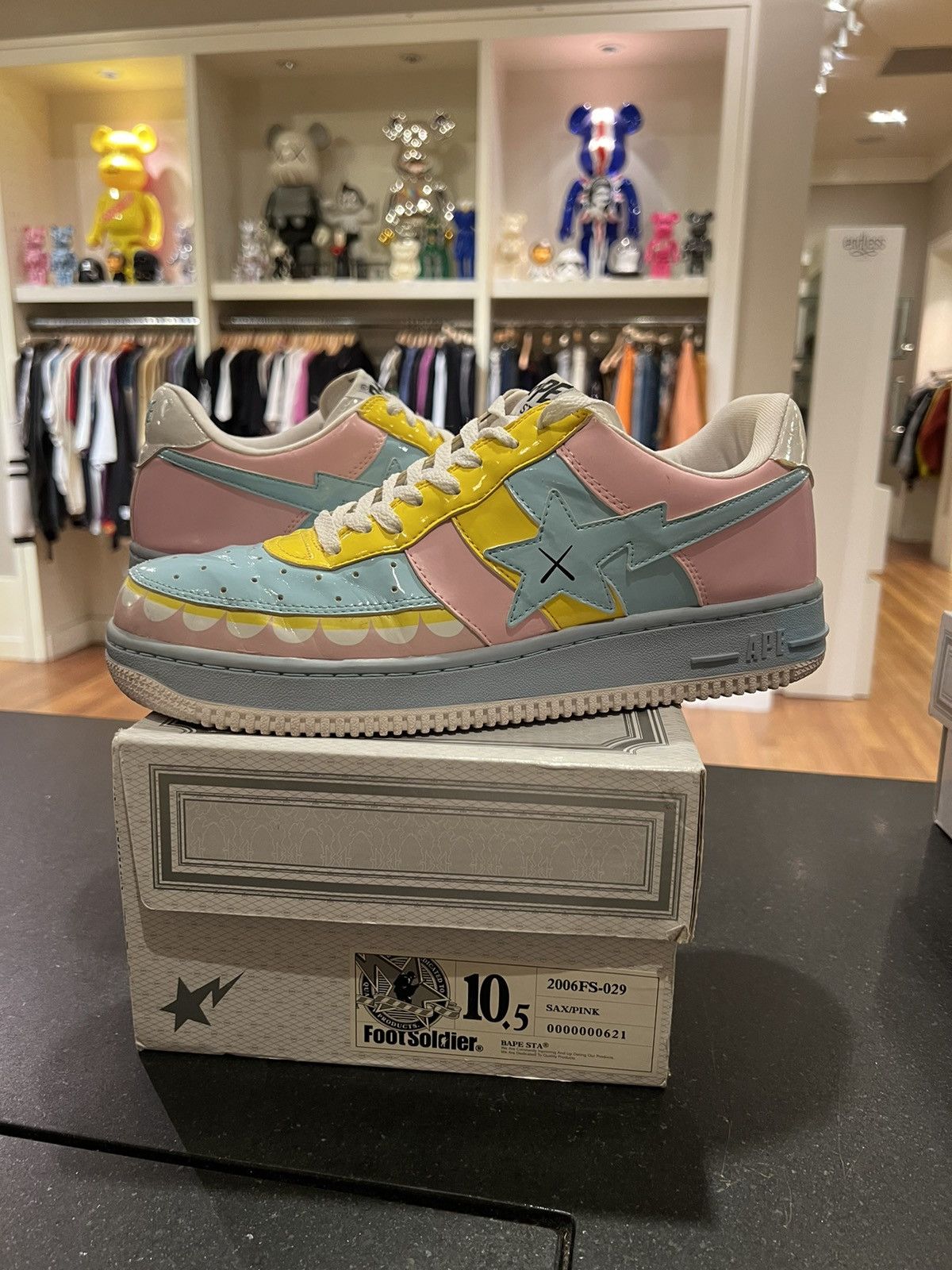 Bape × Kaws OG bape x kaws bapesta Chomper cotton candy Size US 10.5 / EU 43-44 - 2 Thumbnail