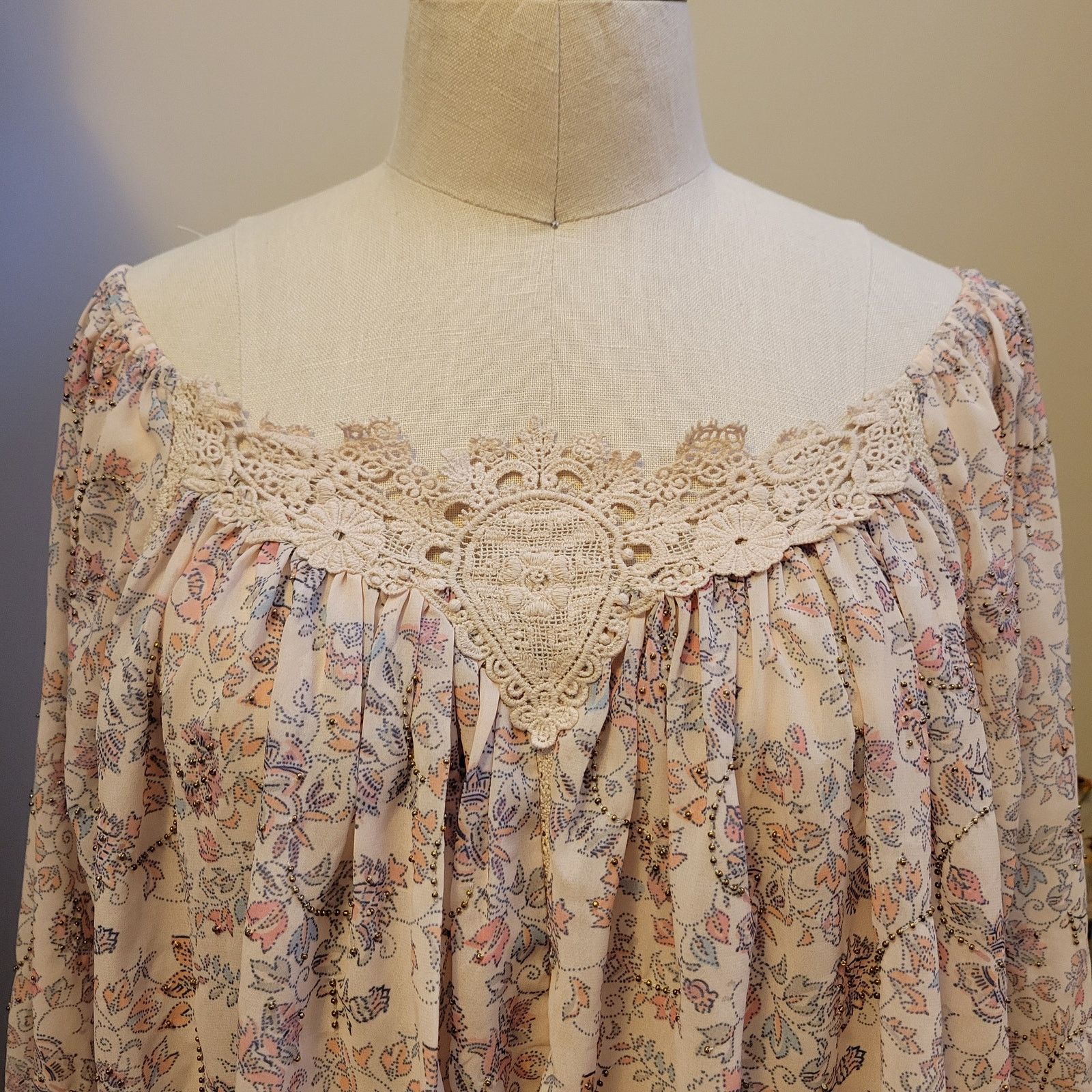 Anthropologie New Louizon Off the Shoulder Floral Blouse Lace Trim Small Size S / US 4 / IT 40 - 3 Thumbnail