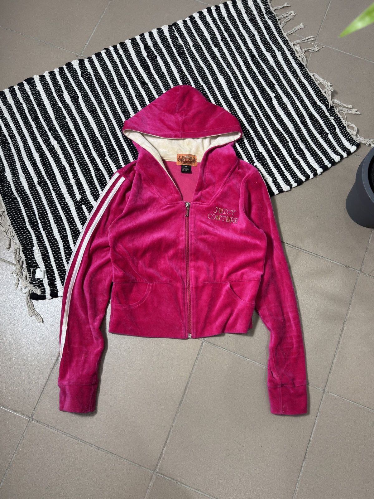 Juicy Couture VINTAGE VELOUR JUICY COUTURE ZIP UP HOODIE Size M / US 6-8 / IT 42-44 - 1 Thumbnail