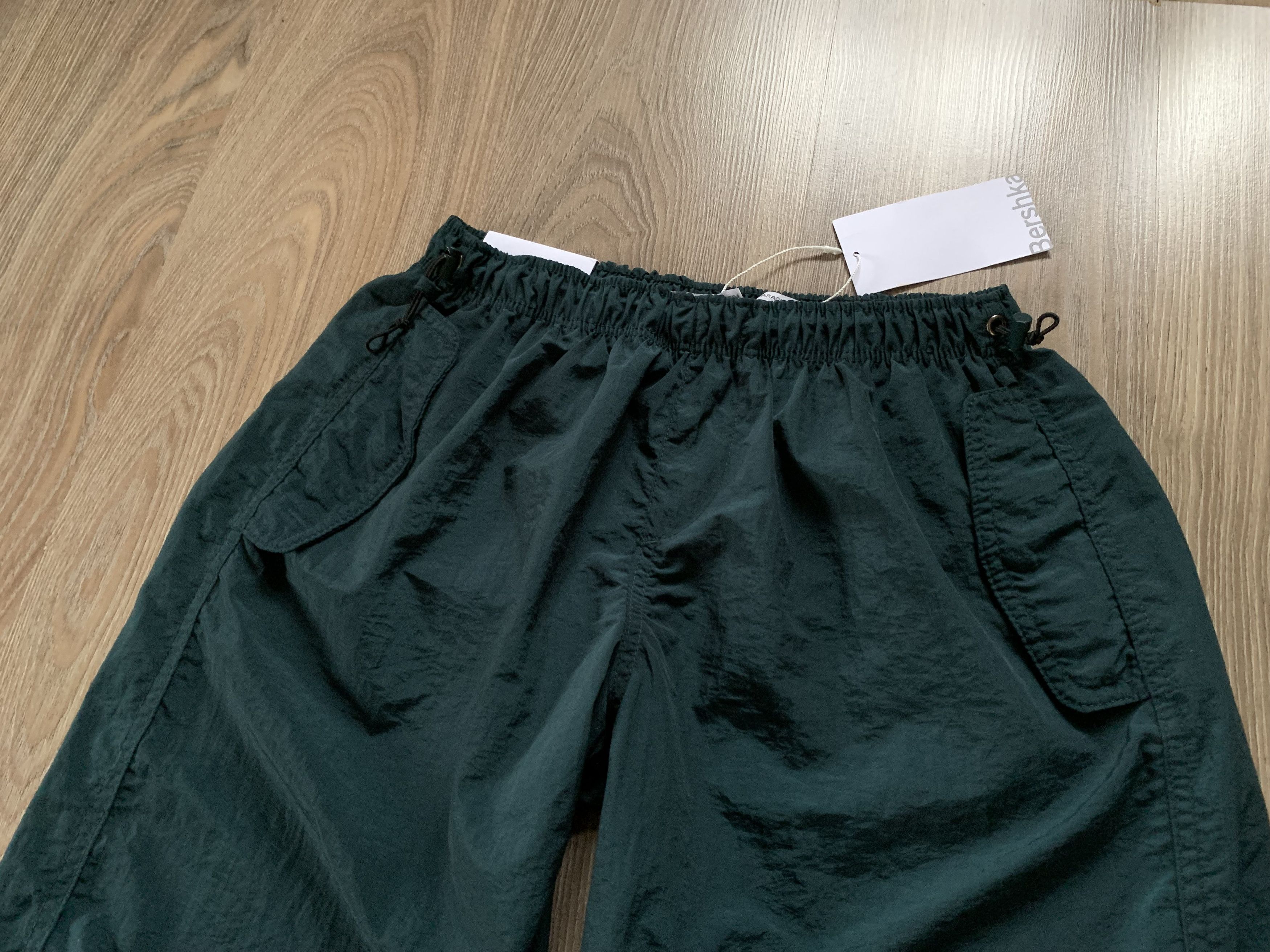 Bershka Bershka Parachute Cargo Pants Elastic Waist Size 28" / US 6 / IT 42 - 4 Thumbnail