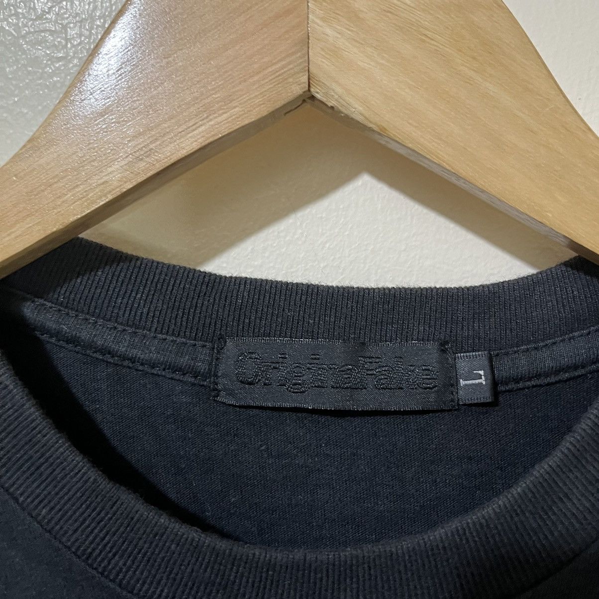 Original Fake Original Fake x Kaws Shirt Size US M / EU 48-50 / 2 - 6 Thumbnail