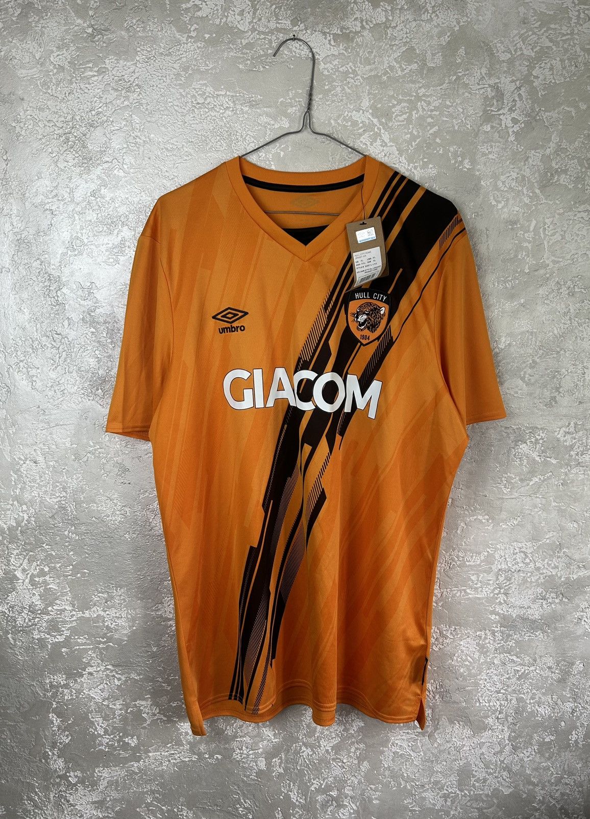 Umbro Umbro Hull City Tigers Football Jersey T-Shirt Size US XL / EU 56 / 4 - 1 Thumbnail