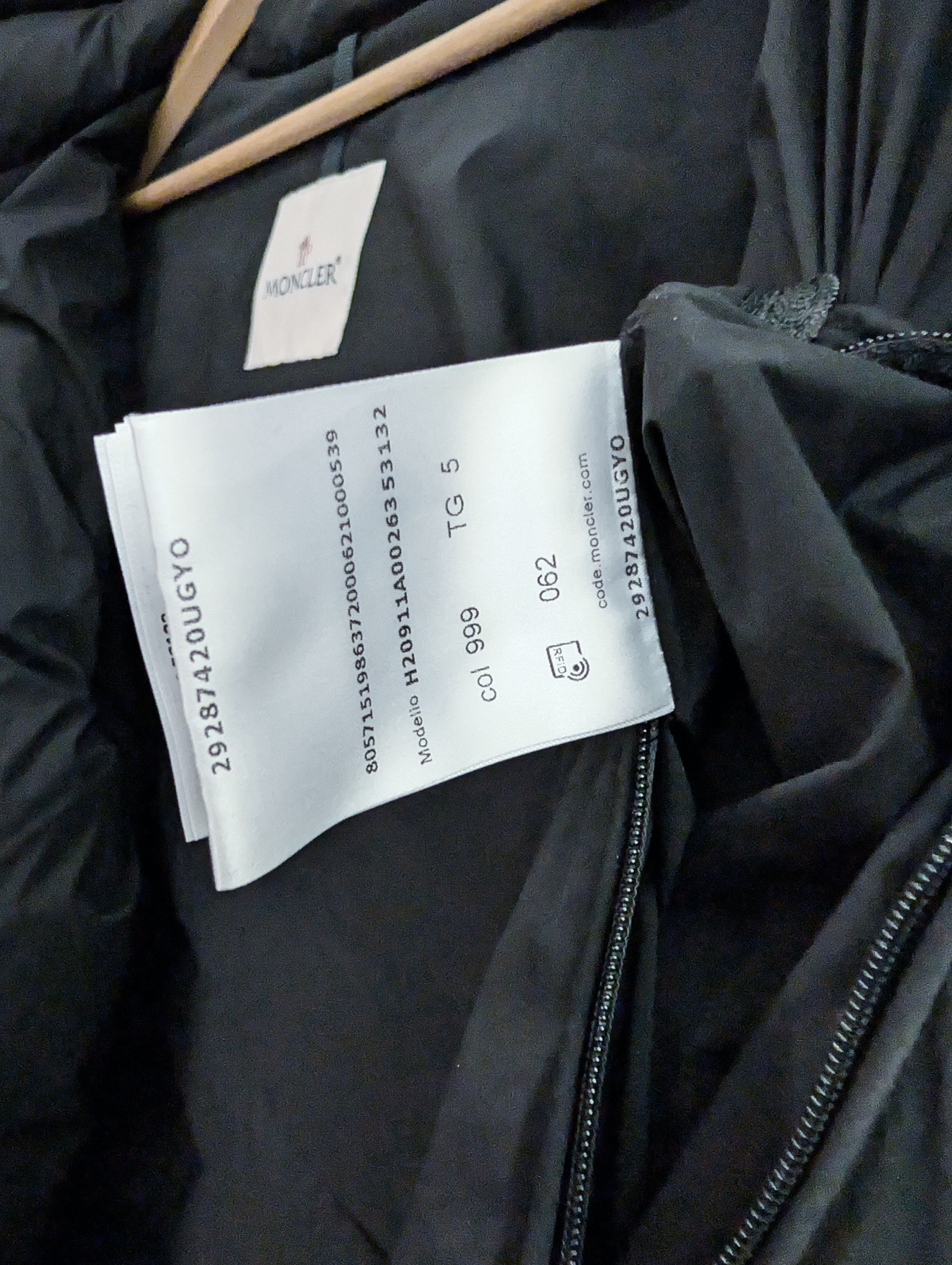 Moncler Moncler Leterrier down jacket, 5 (fits XL) Size US XL / EU 56 / 4 - 7 Thumbnail