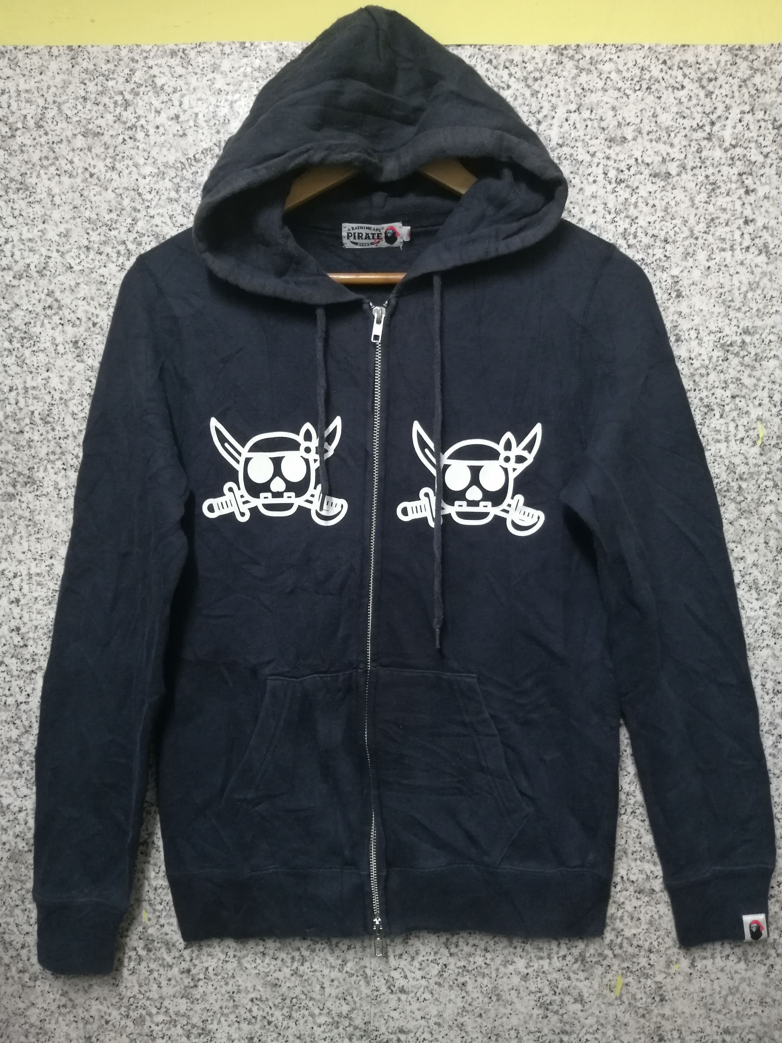 Bape 🔥 Rare 🔥 bape Pirates hoodie Size XS / US 0-2 / IT 36-38 - 1 Thumbnail