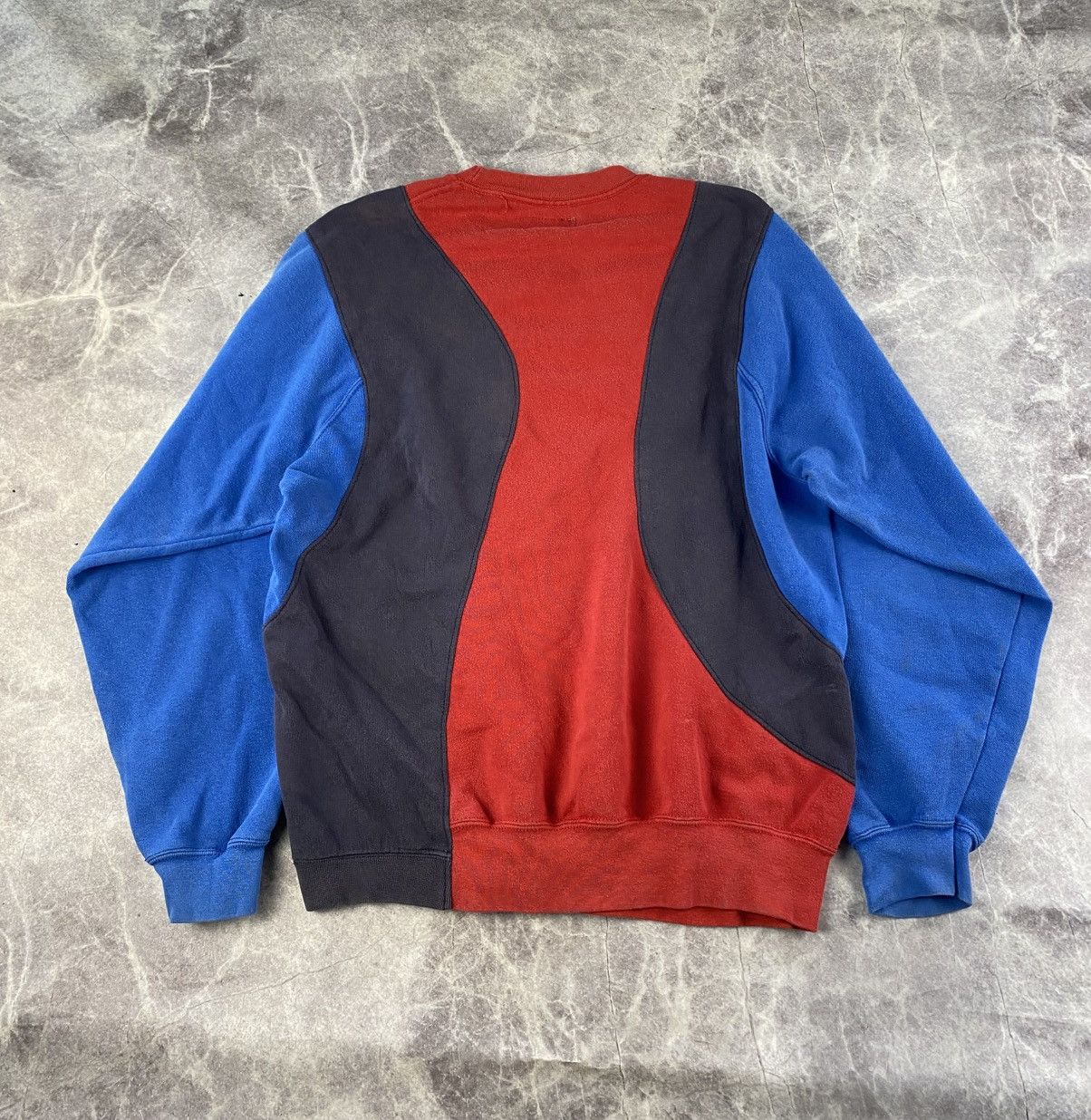 Nike Nike VNTG Hand Made Custom Reworked Swearshirt Barca Color Size US S / EU 44-46 / 1 - 7 Thumbnail