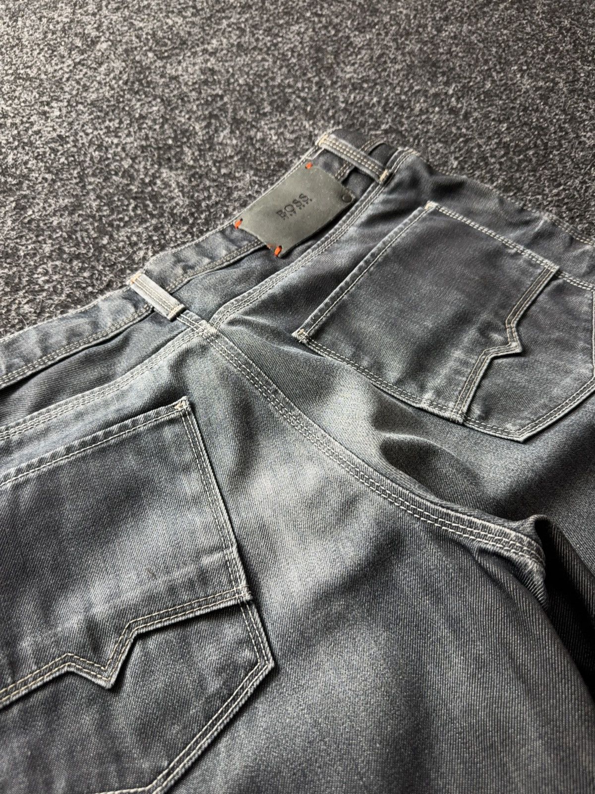 Hugo Boss Avant Garde 00s Vntg Hugo Boss Black Denim Jeans Regular Fit Size US 34 / EU 50 - 19 Thumbnail