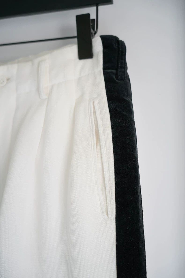 Yohji Yamamoto Yohji Yamamoto Yohji Yamamoto Velvet Panel Trousers Size S Size US 28 / EU 44 - 4 Thumbnail