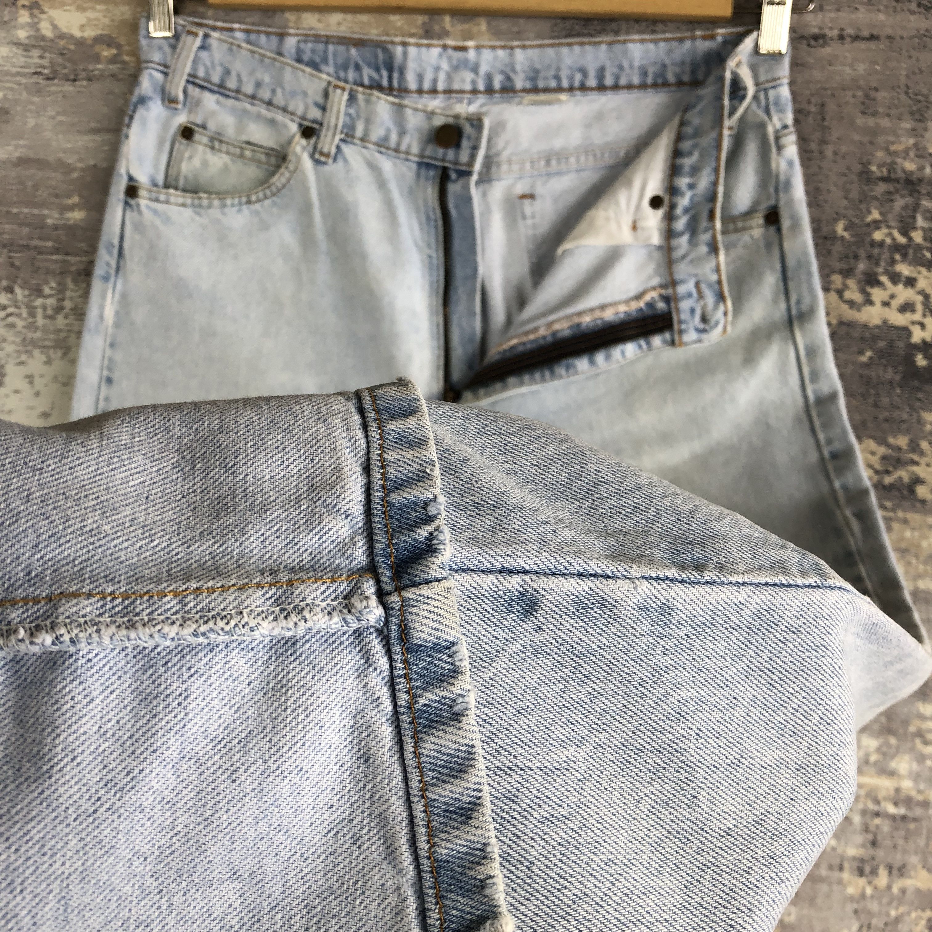 Levi's Vintage 90s Levis 505 Sun Faded Jeans Levis Light Wash Denim Size US 34 / EU 50 - 8 Thumbnail