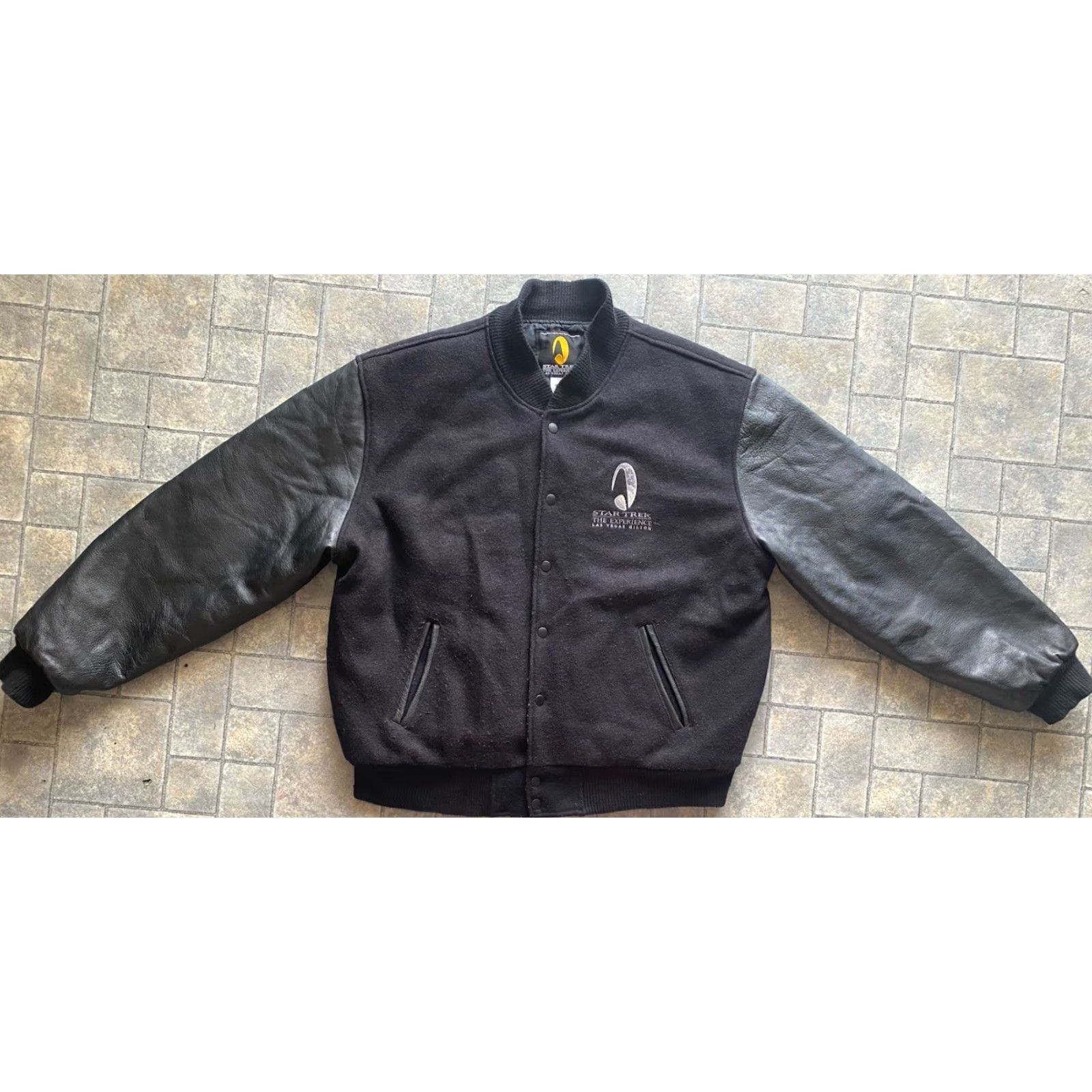 Vintage VINTAGE Star Trek Jacket Varsity Mens L Made in USA Black Wool 1997 Las Vegas Experience Size US L / EU 52-54 / 3 - 2 Thumbnail