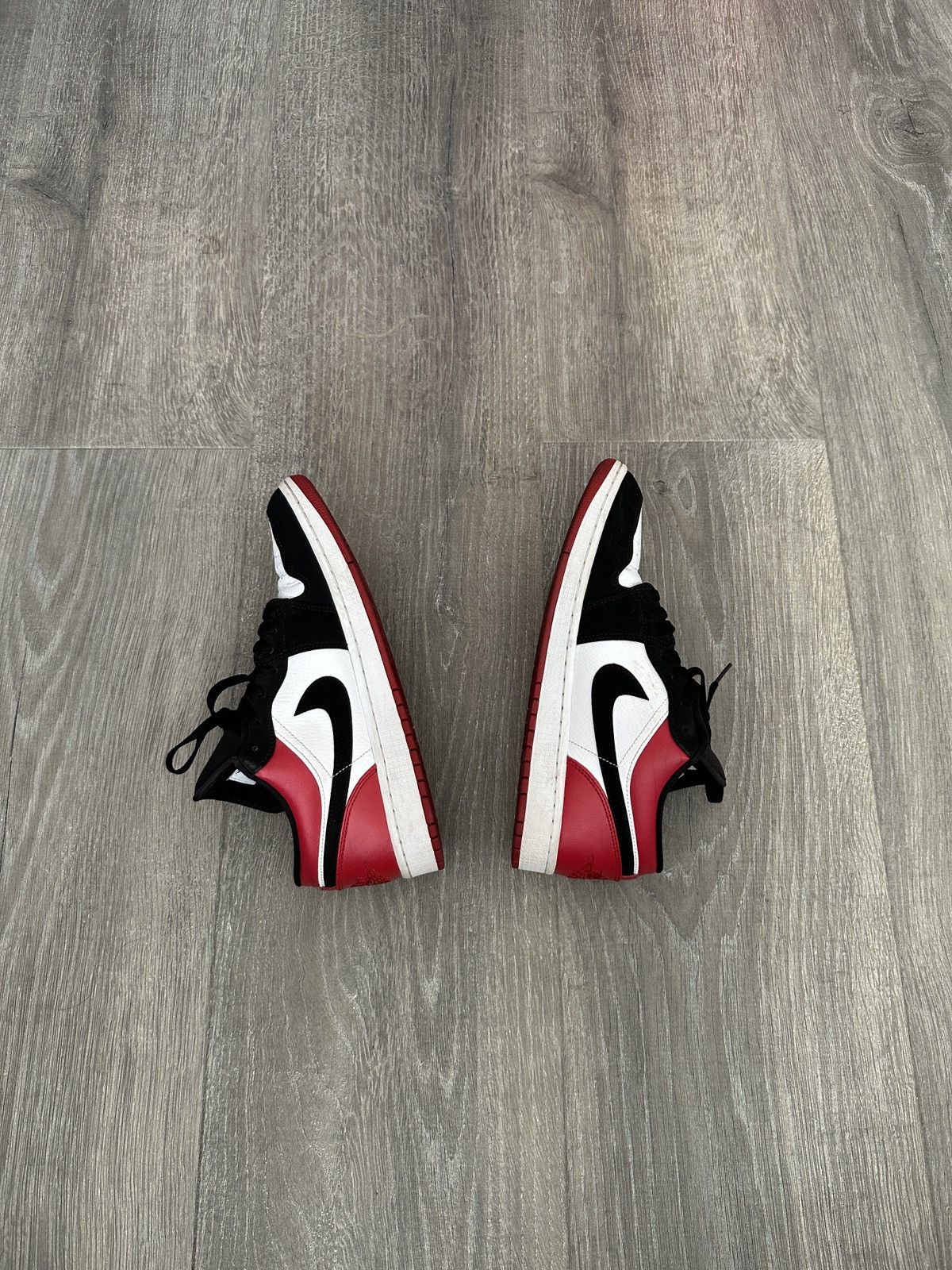 Nike Nike Jordan 1 Low “Black toe” 2019 Men’s Size 10 55358 116 Size US 10 / EU 43 - 4 Thumbnail