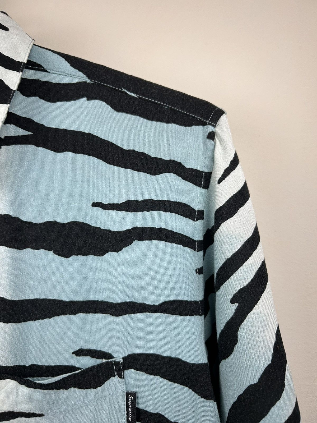 Supreme Supreme Tiger Stripe Rayon Shirt Size US M / EU 48-50 / 2 - 4 Thumbnail