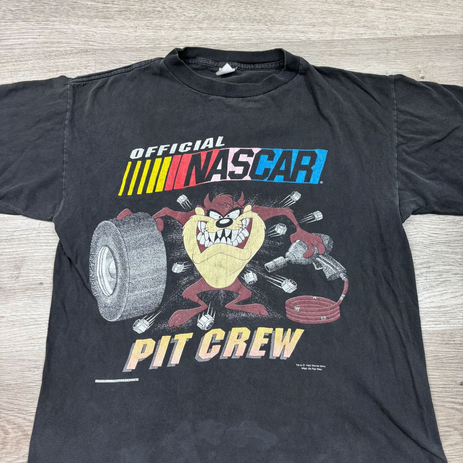 NASCAR × Vintage × Warner Bros VTG 1993 NASCAR Pit Crew Looney Tunes Taz Shirt Large Size US L / EU 52-54 / 3 - 3 Thumbnail