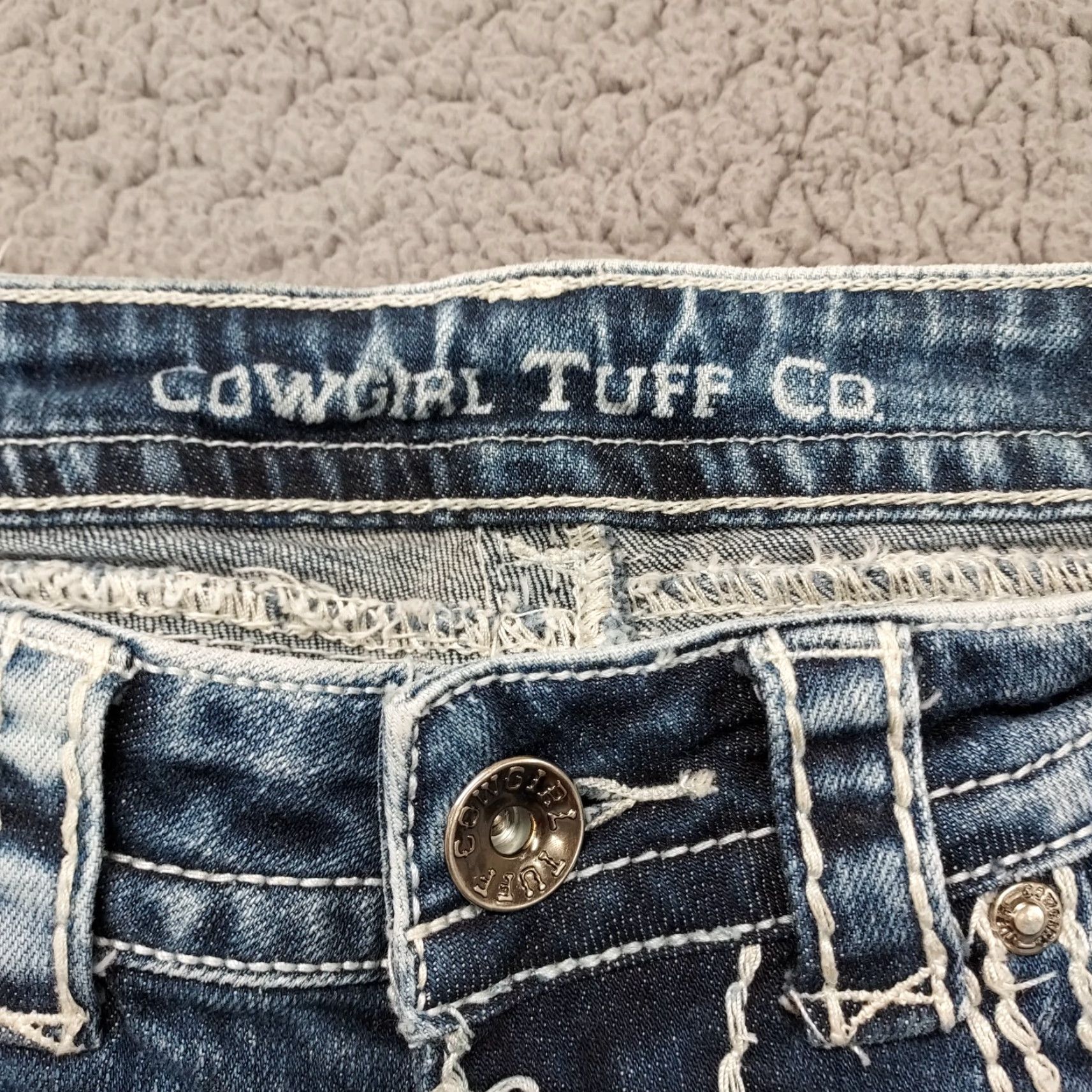 CO Cowgirl Tuff CO Capris Womens Size 26 Distressed Embroidered Low Rise Denim Size ONE SIZE - 5 Thumbnail