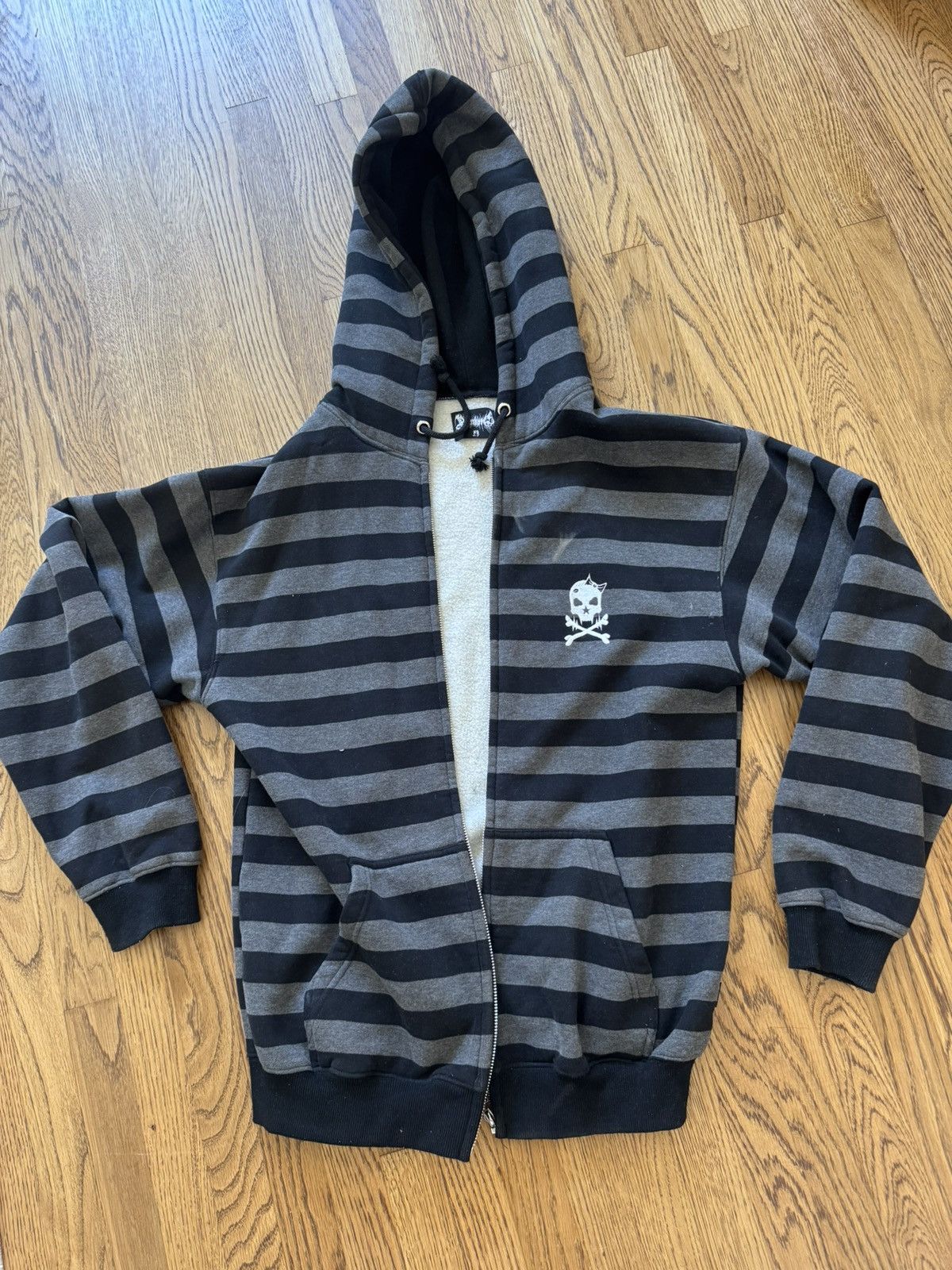 PUNXNKISSES HOODIE