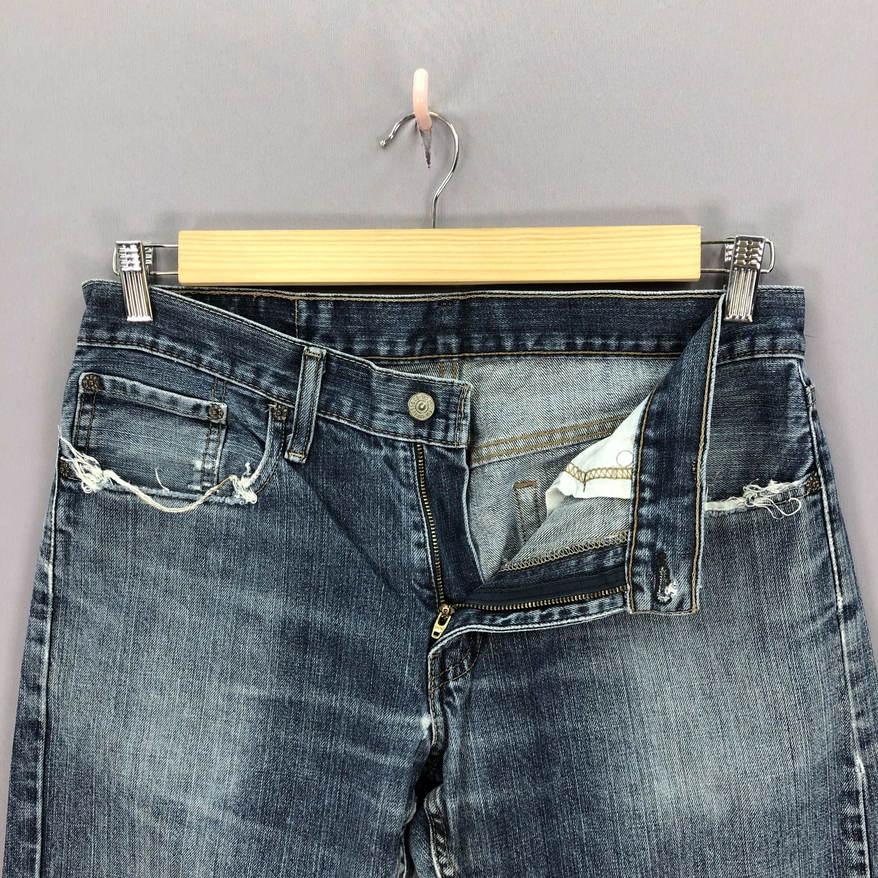 Levi's Vintage Levis Ripped Faded Jeans Levi's 514 Light Wash Denim Size US 32 / EU 48 - 5 Thumbnail