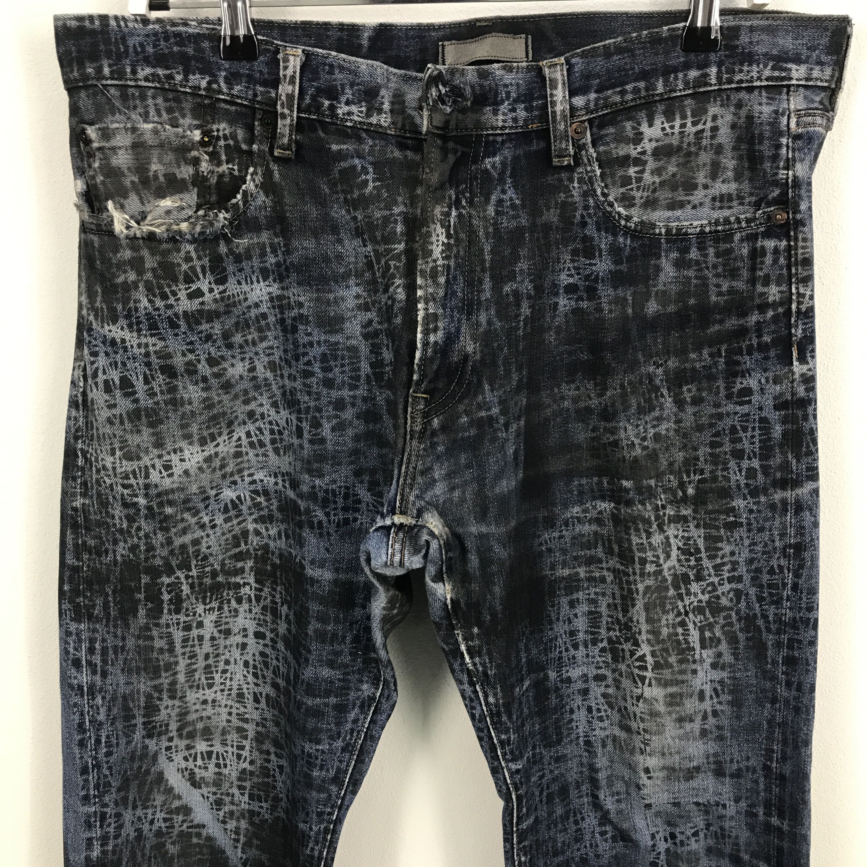 Japanese Brand × Uniqlo Rare Uniqlo Regular Custom Art Style Denim Jeans Size US 35 - 2 Thumbnail