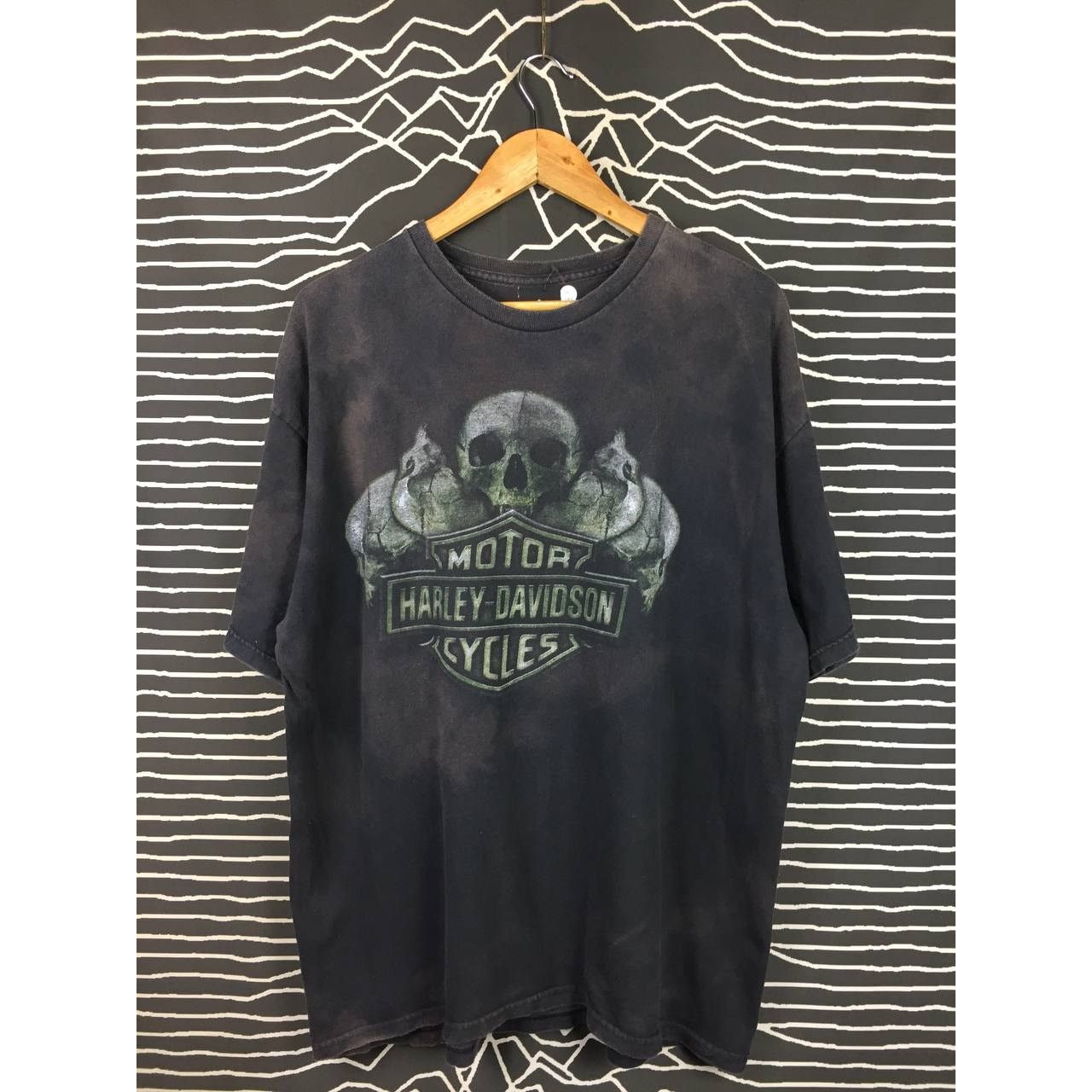 Harley Davidson × Vintage Vtg Harley Davidson Heartland Burlington Skull Graphic Tee Size US XL / EU 56 / 4 - 1 Thumbnail