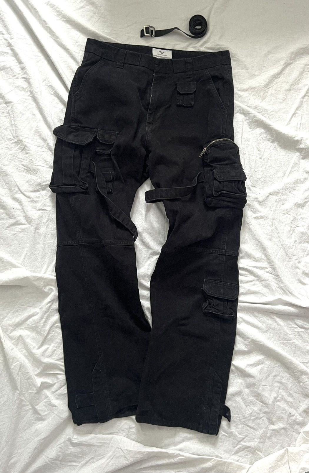 Vintage Black Cargo V2, not used very much Size US 32 / EU 48 - 1 Thumbnail