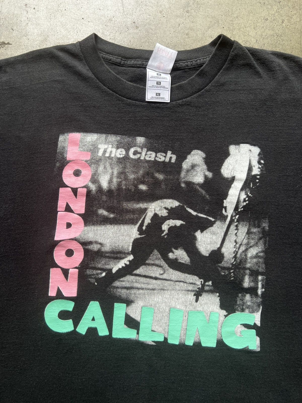 Vintage 90s The Clash London Calling Band Tee Shirt Tour Punk Fugazi Size US XL / EU 56 / 4 - 3 Thumbnail