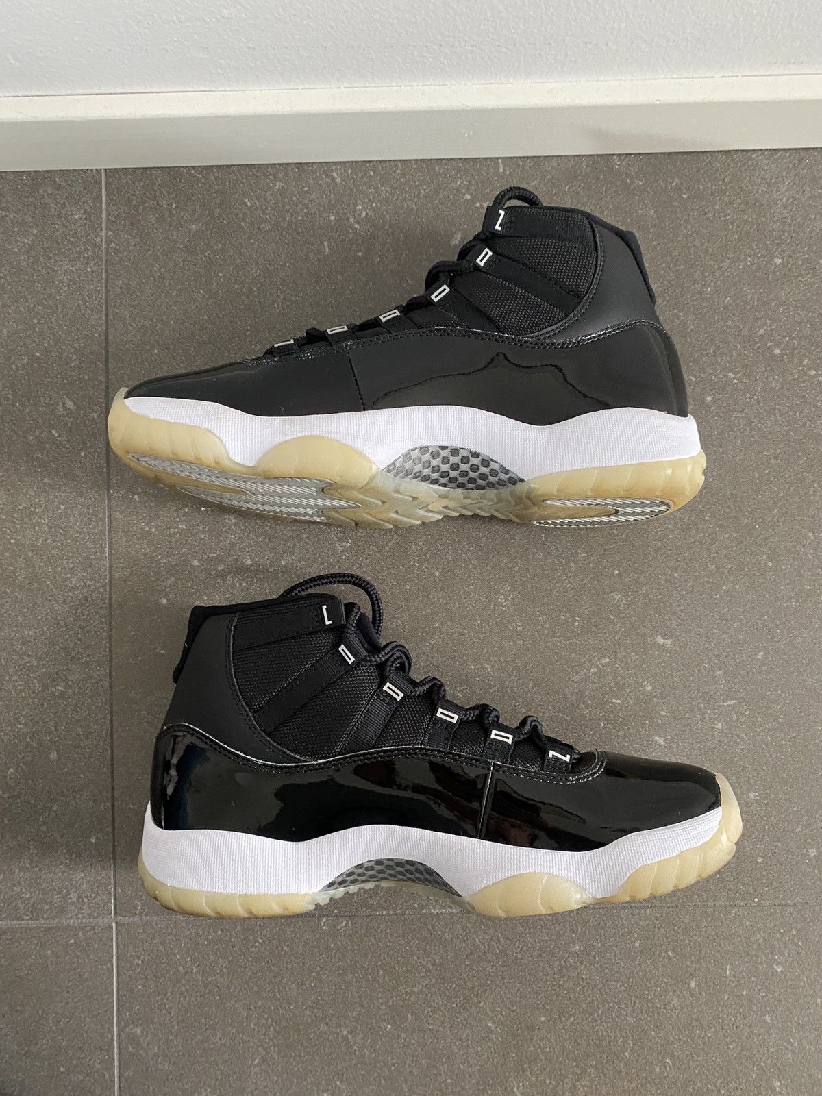 Jordan Brand × Nike Air jordan 11 retro jubilee 25th anniversary Size US 9.5 / EU 42-43 - 2 Thumbnail