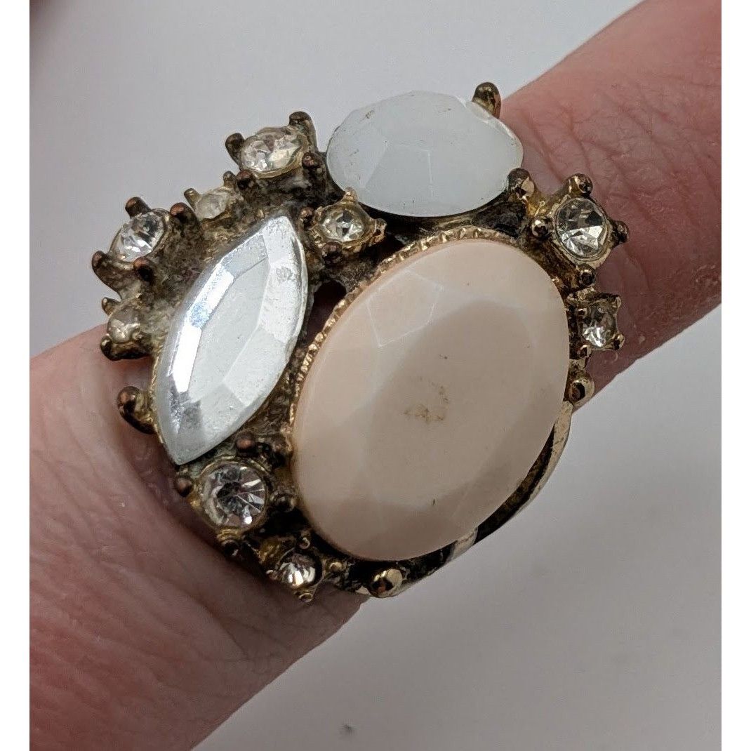 Other Vintage Glam Statement Ring With Rhinestones & Faceted Cream Size ONE SIZE - 5 Thumbnail