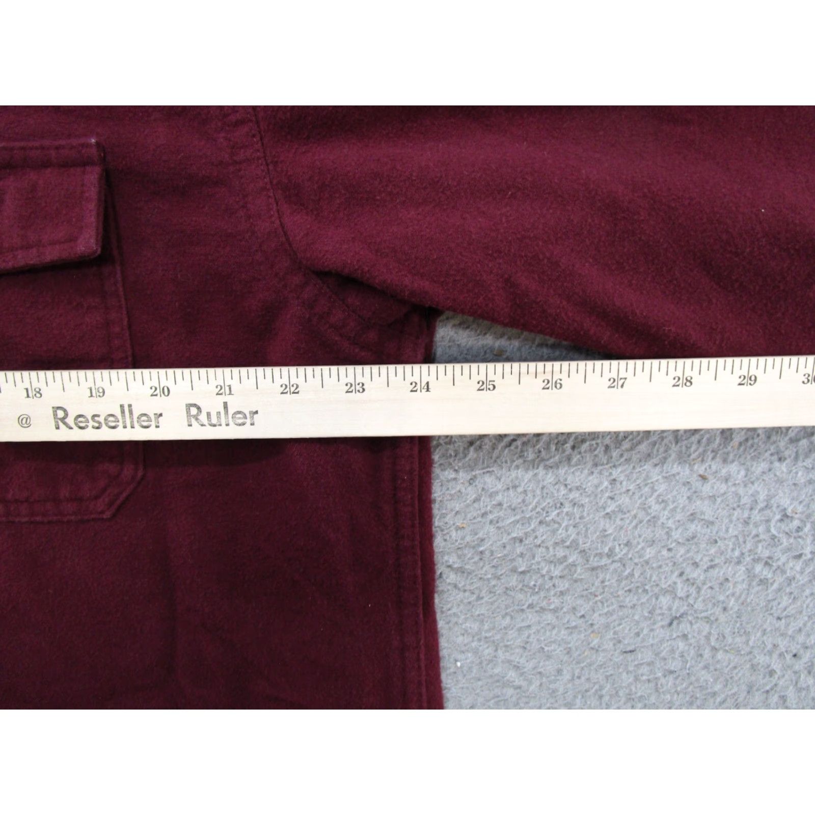 Vintage LL Bean Mens Maroon Burgundy Chamois Flannel Heavyweight Outdoor Pockets Size LT Shirt Big & Tall Red Cotton Flannel Button-Up Outdoor Mens Size US L / EU 52-54 / 3 - 5 Thumbnail