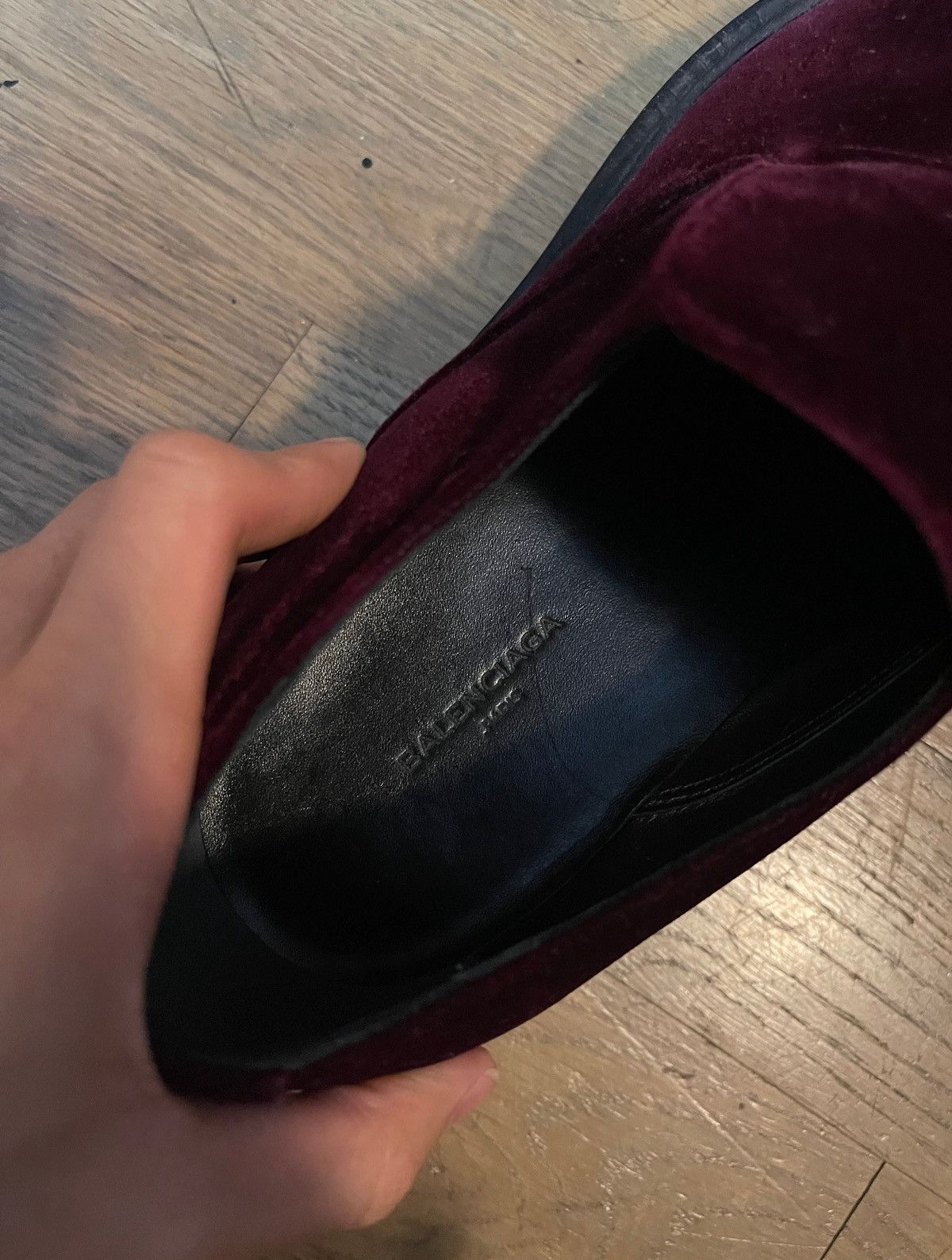 Balenciaga Balenciaga 17ss red velvet slip on loafers Size US 7 / EU 40 - 4 Thumbnail