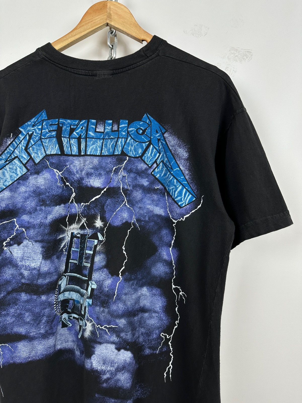 Band Tees Vintage Metallica Empire Lightning Band T-Shirt Size US L / EU 52-54 / 3 - 14 Thumbnail