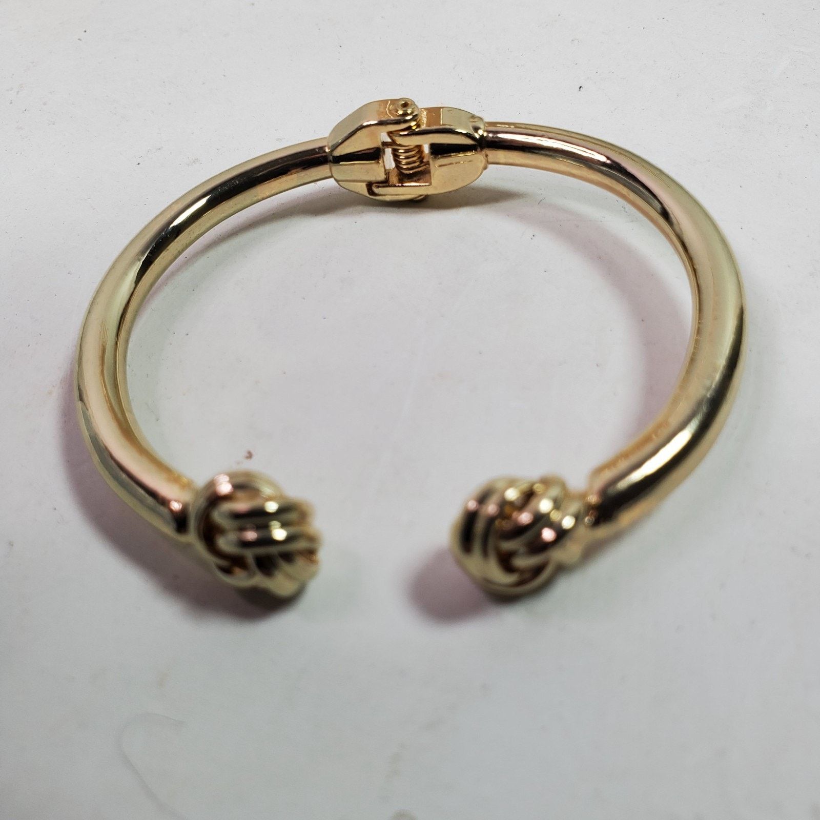 The Unbranded Brand Casual Career Cuff Bracelet Knot Ends Gold Tone NOS No Tag Size ONE SIZE - 3 Thumbnail
