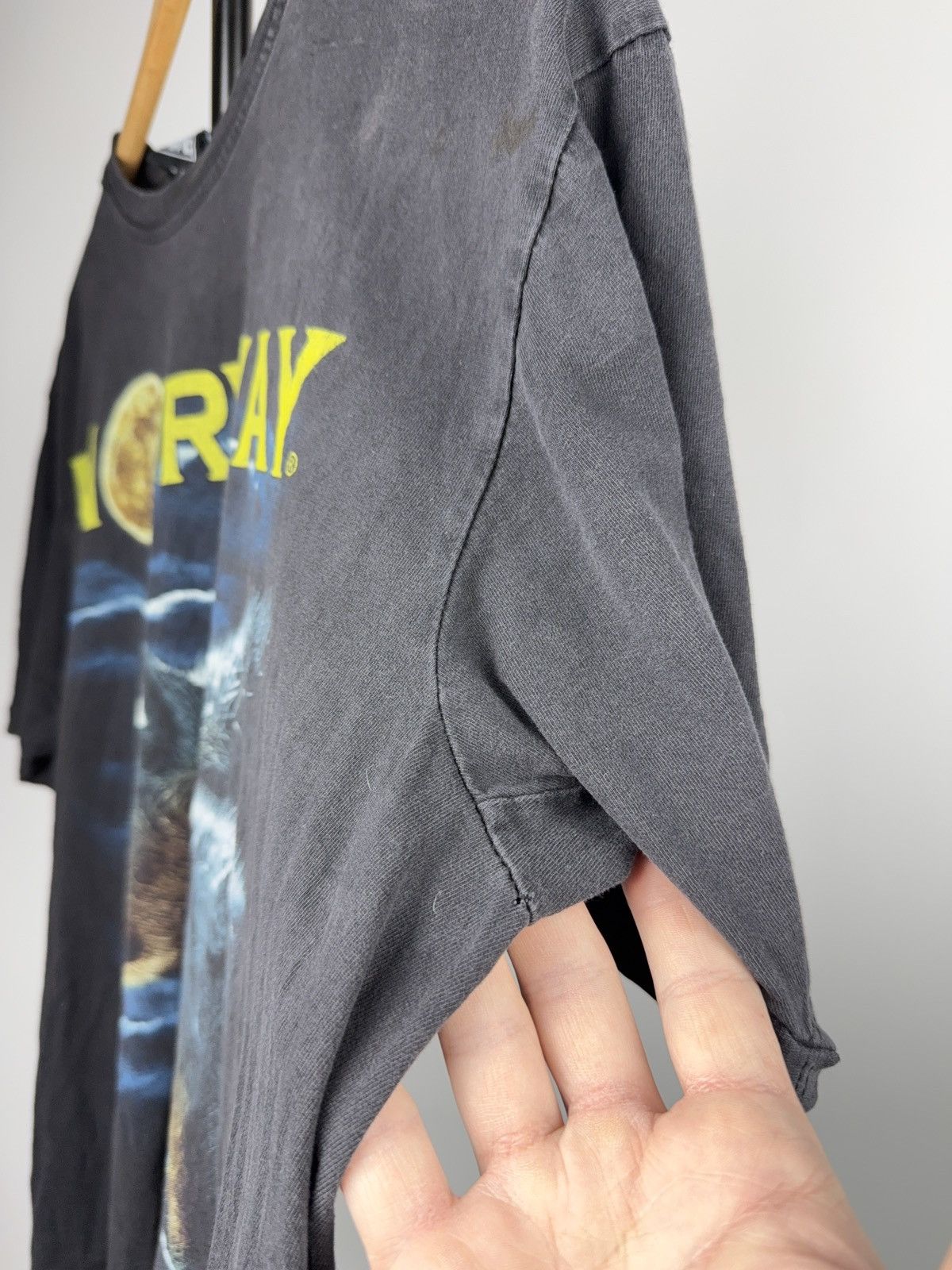 Vintage Vintage 90s Animal Native Norway Wolf Moon Graphic Tee Size US L / EU 52-54 / 3 - 12 Thumbnail
