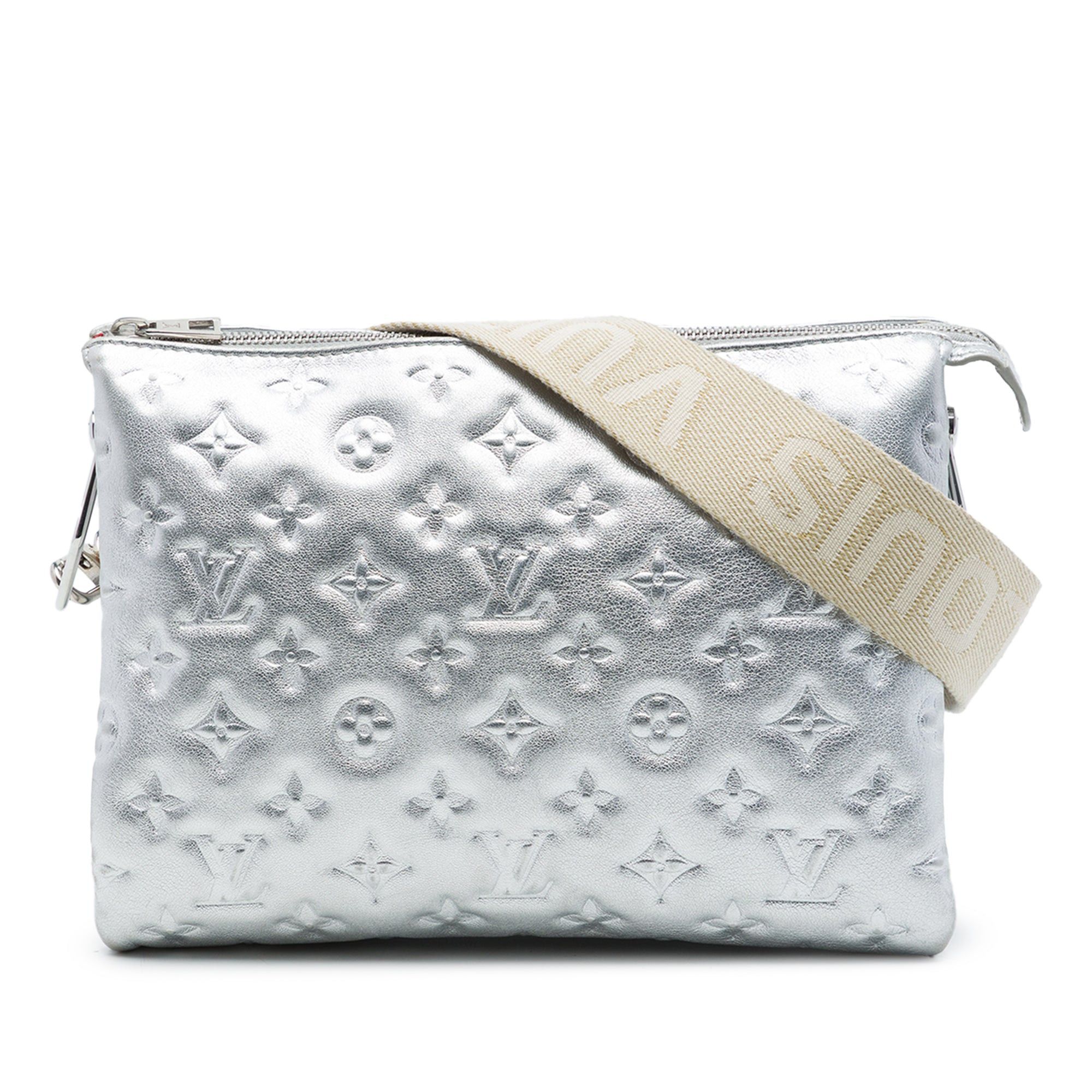Louis Vuitton Embossed Puffy Lambskin Coussin PM Size ONE SIZE - 1 Thumbnail