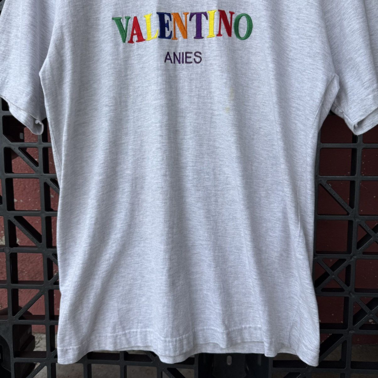 Valentino Valentino Anies Embroidery Colourful Luxury Basic Tee Size US L / EU 52-54 / 3 - 5 Thumbnail