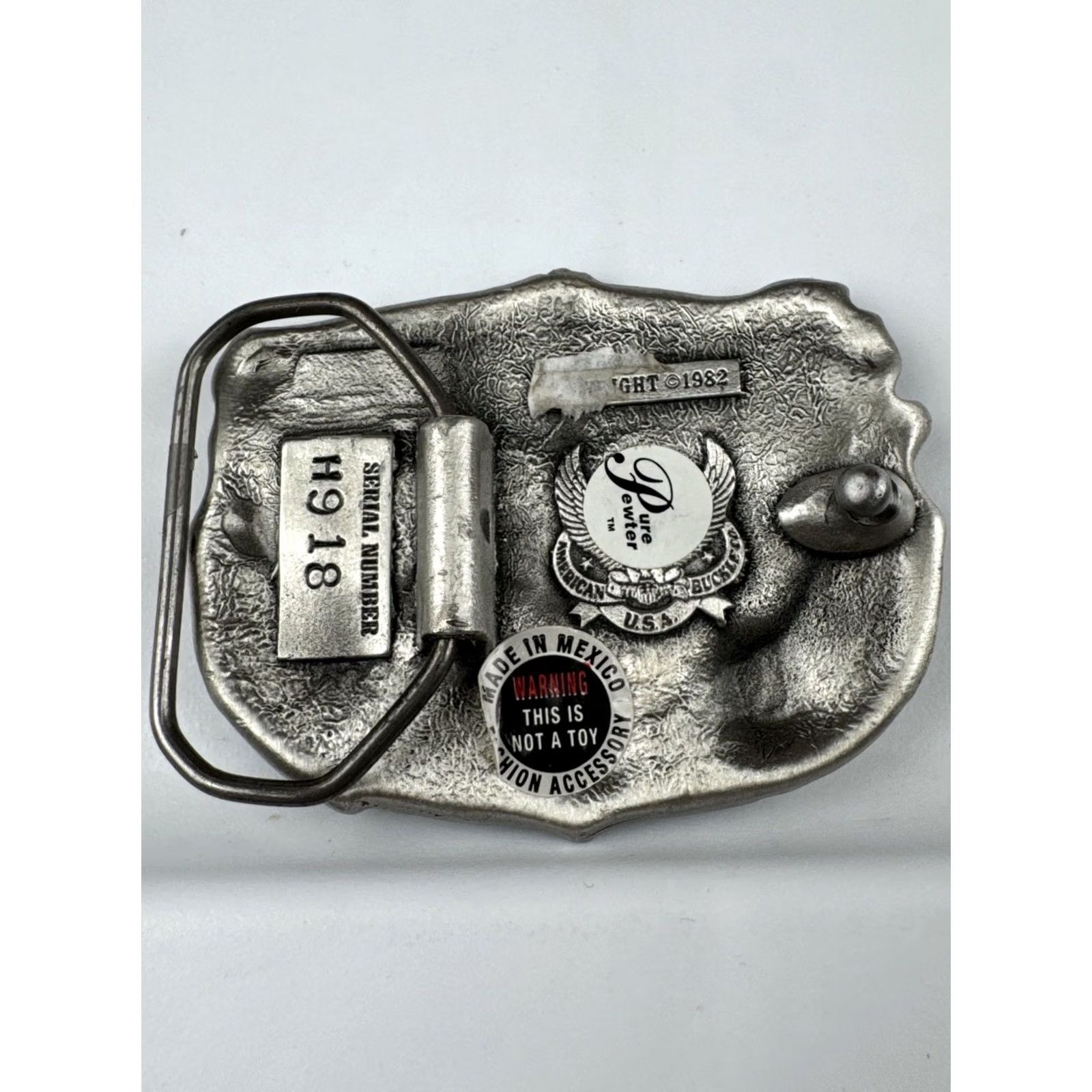 Vintage VINTAGE 1982 Bluegrass Music USA Belt Buckle Banjo Fiddle Pewter Enamel Size ONE SIZE - 4 Thumbnail