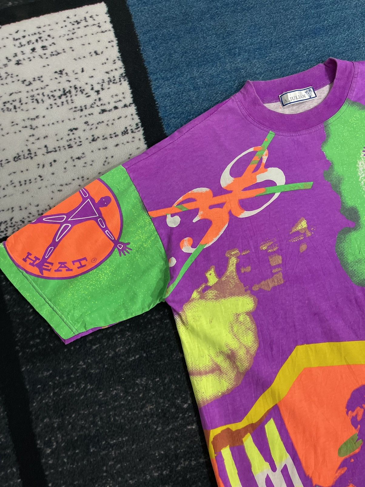 Japanese Brand × Vintage VINTAGE BODY HEAT FULLPRINT MULTICOLOUR TSHIRT Size US L / EU 52-54 / 3 - 5 Thumbnail