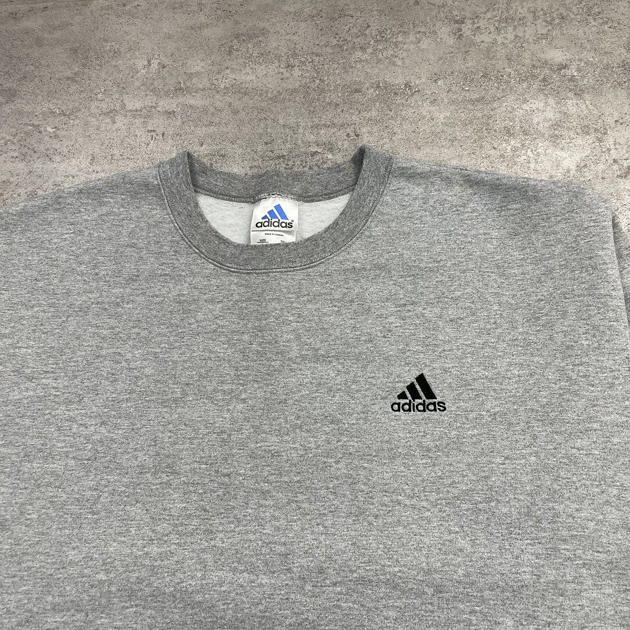 Adidas × Vintage PERFORMANCE EMBROIDERED LOGO SEATSHIRT SIZE L MADE IN CANADA Size US L / EU 52-54 / 3 - 2 Thumbnail