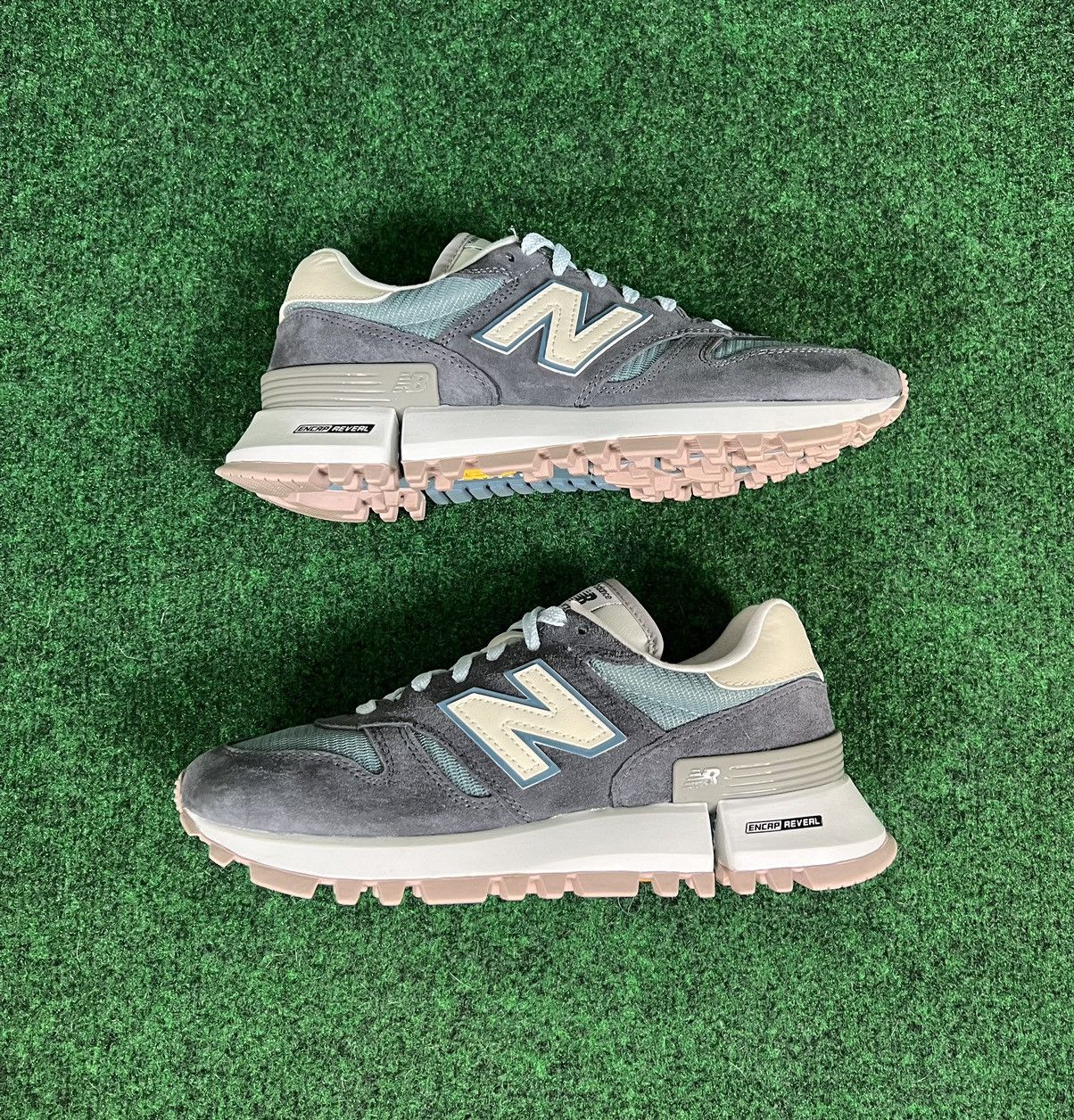 Kith × New Balance New Balance RC1300 x Ronnie Fieg "Mauve" Sz 6 MS1300KB Size US 6 / EU 39 - 2 Thumbnail