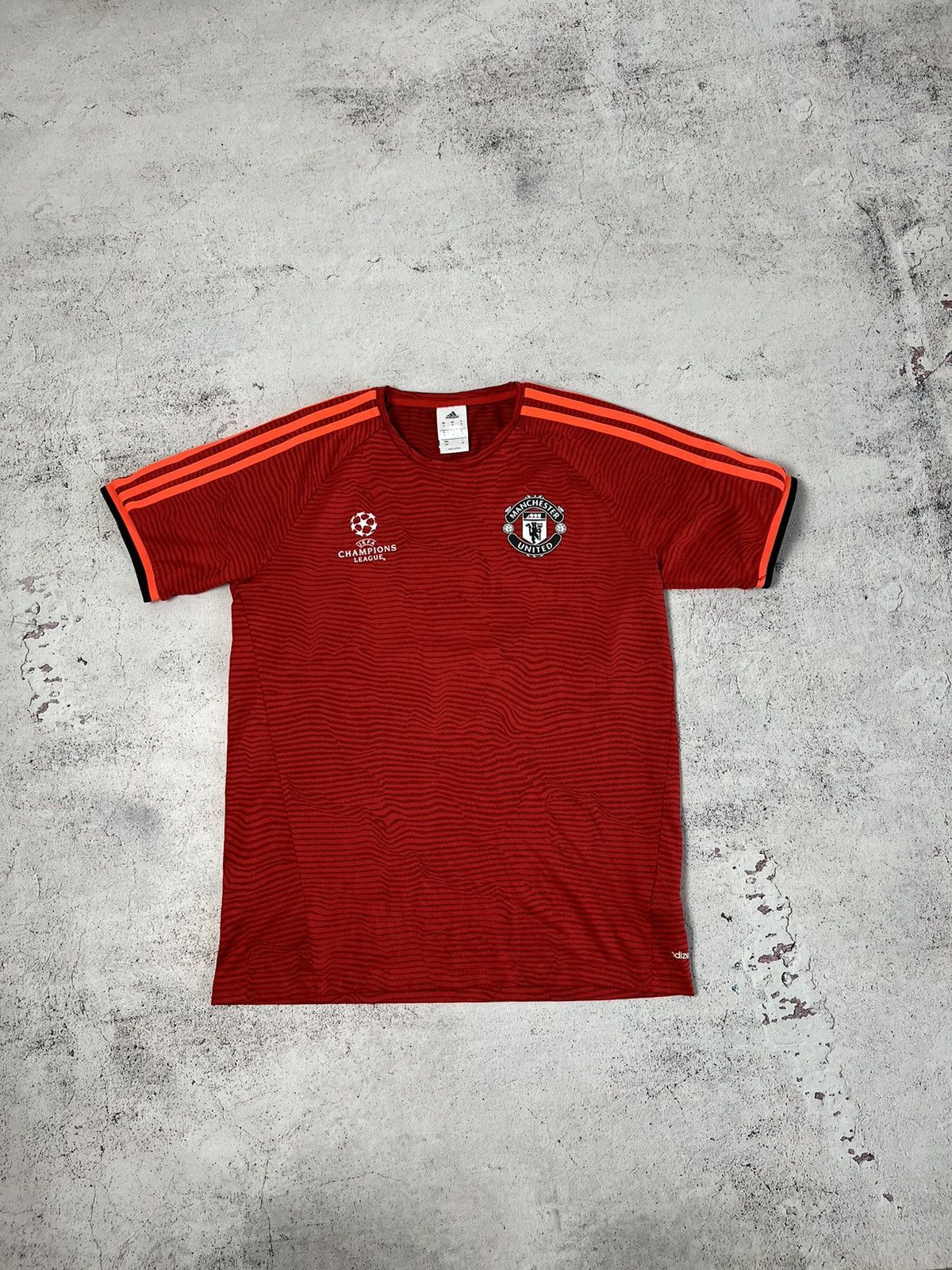 Adidas ADIDAS MANCHESTER UNITED FC CHAMPION LEAGUE SOCCER JERSEY Size US S / EU 44-46 / 1 - 2 Thumbnail