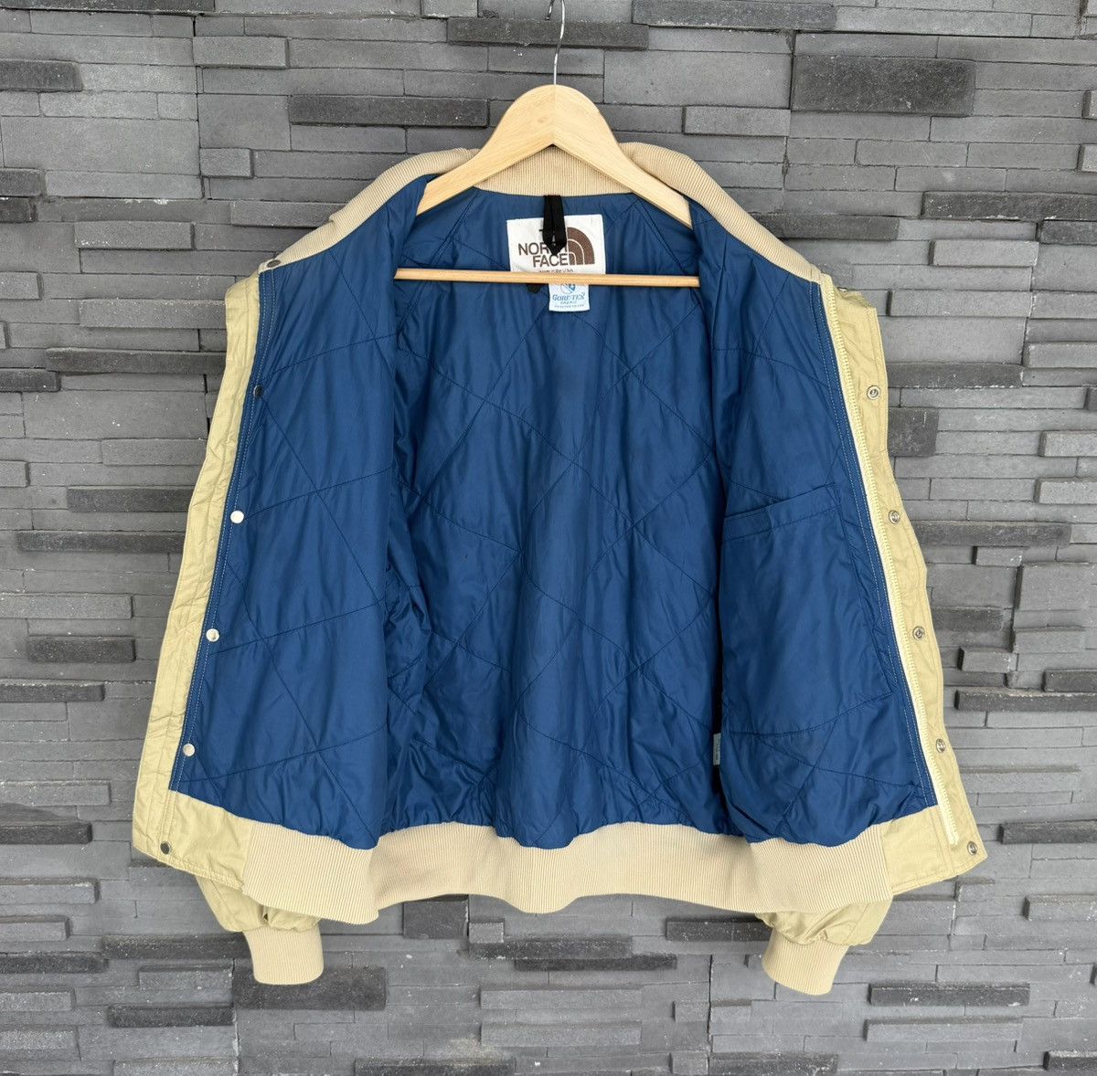 The North Face Vintage The North Face GoreTex Jacket Talon Zip Beige Bomber Size US M / EU 48-50 / 2 - 3 Thumbnail