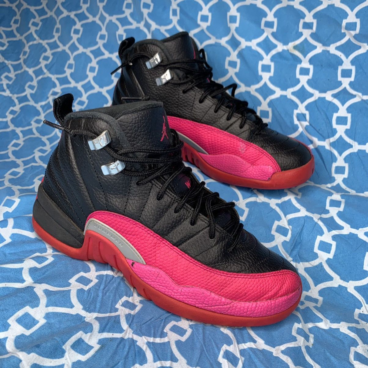 Nike Youth size 5.5y Air Jordan 12 deadly pink retro og GS Footwear