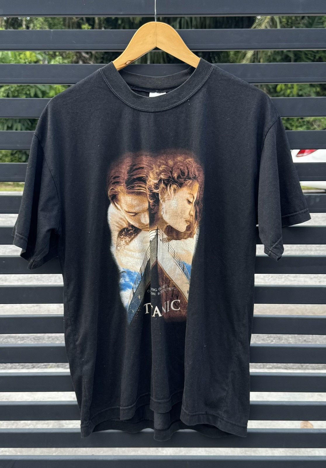 Vintage Vintage Titanic Movie Shirt Size US L / EU 52-54 / 3 - 1 Thumbnail