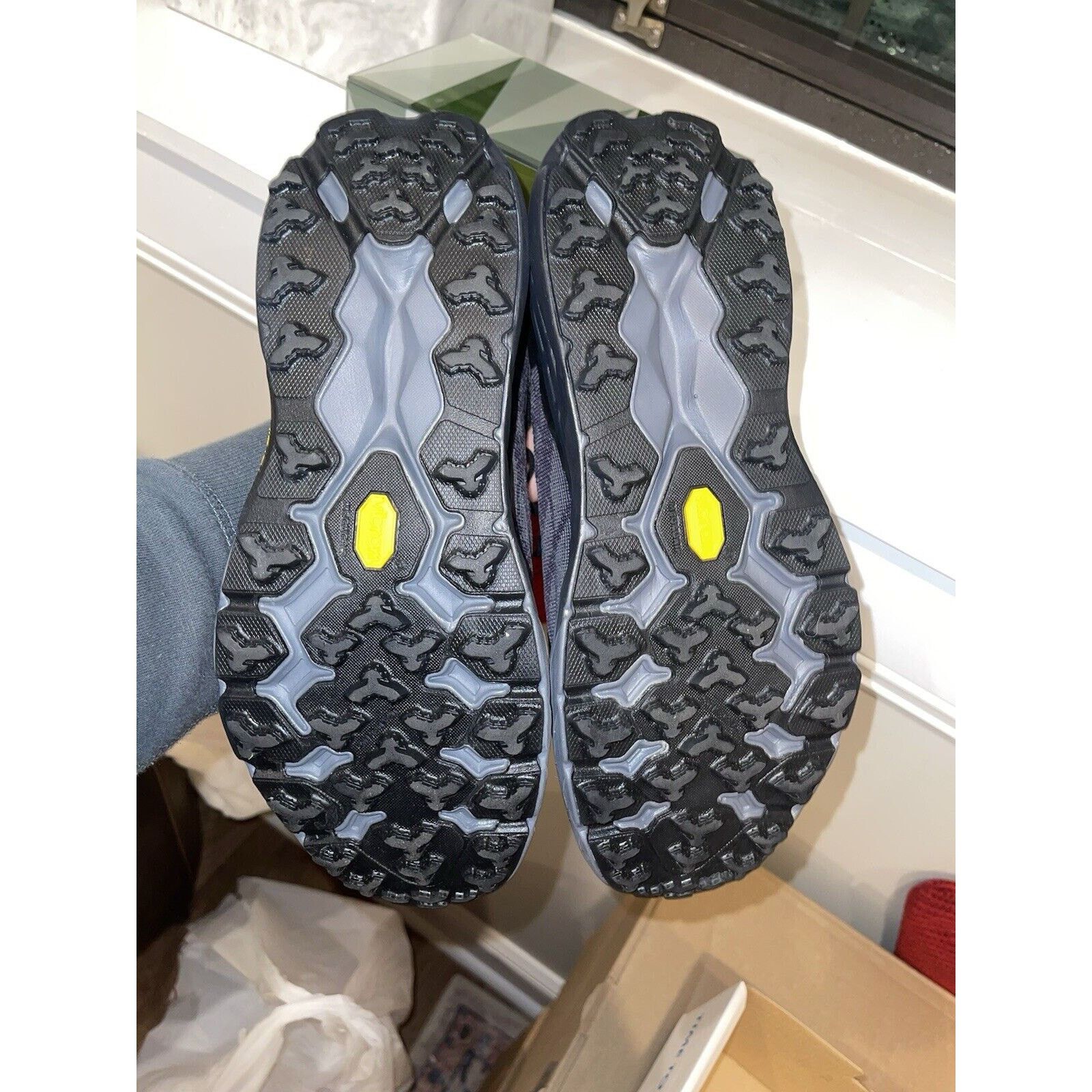 Hoka ❗️NWT mens HOKA speedgoat 5 GTX black❗️🎄🎁🎄🎁 Size US 10.5 / EU 43-44 - 5 Thumbnail