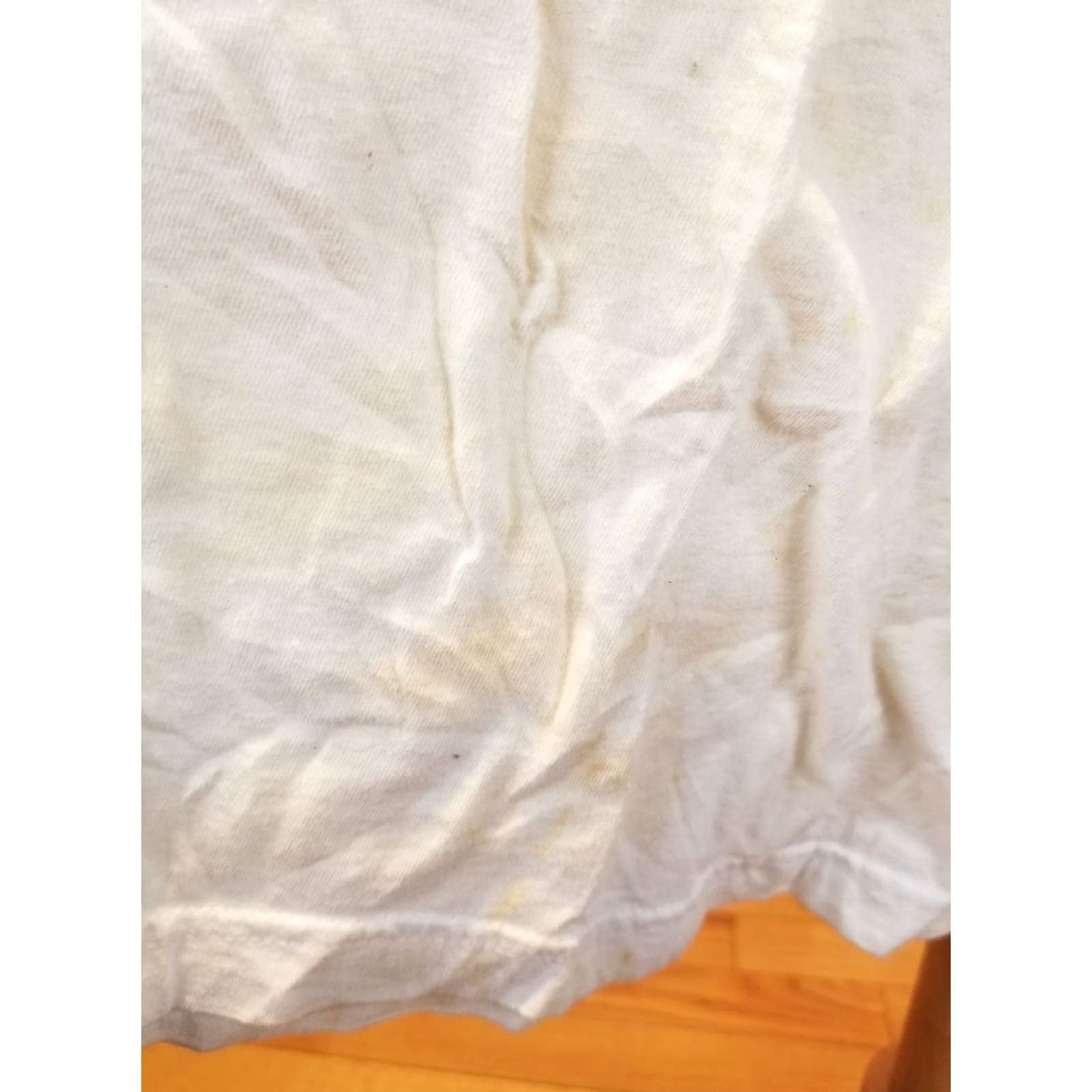 Vintage VINTAGE B.V.D. COTTON BLANK FADED THRASHED WHITE T-SHIRT SZ SMALL Shirt Mens 90s USA VINTAGE Size US S / EU 44-46 / 1 - 3 Thumbnail