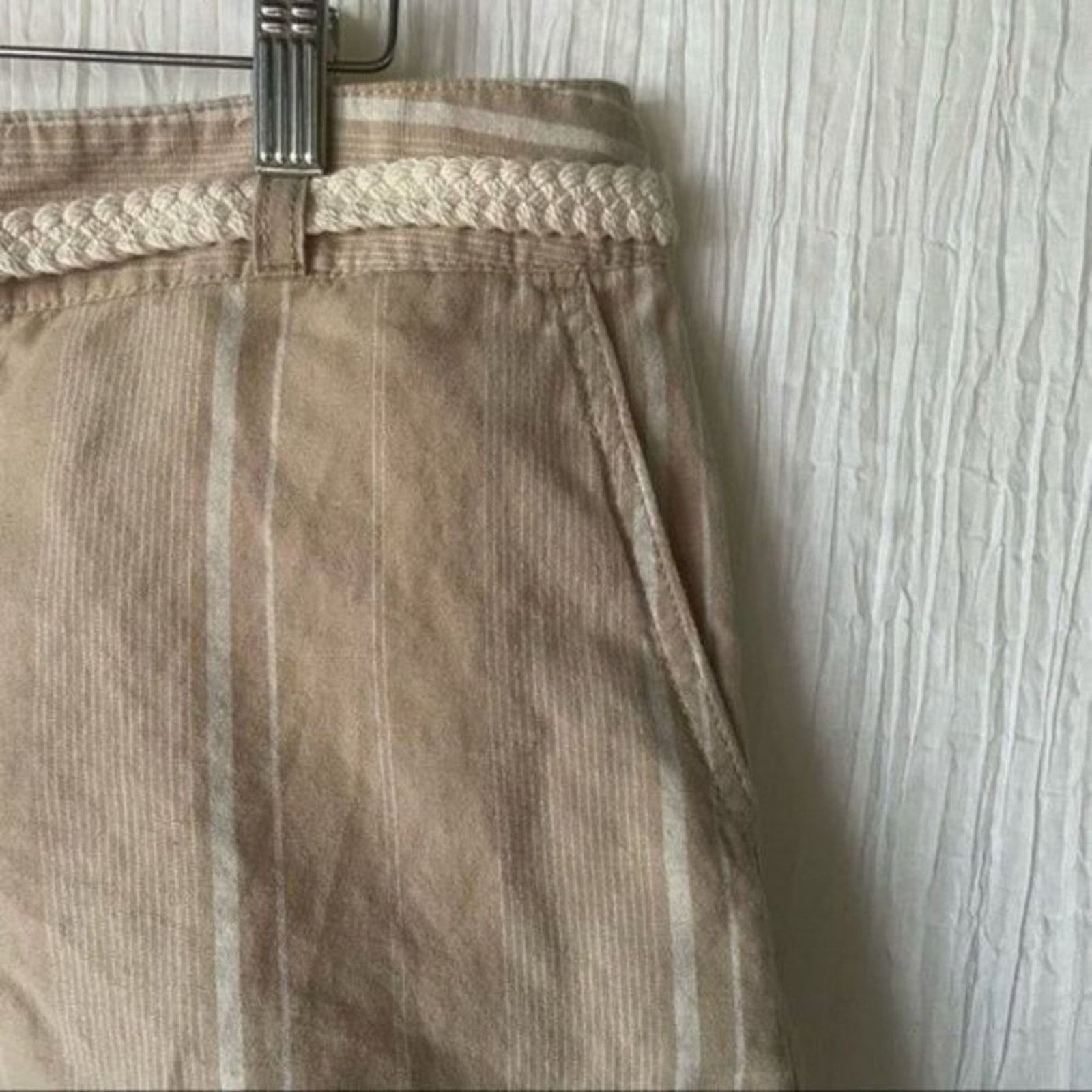 Tommy Hilfiger Tommy Hilfiger NWT· Size 6 · Linen Blend Chino Shorts Beige Size 28" / US 6 / IT 42 - 3 Thumbnail