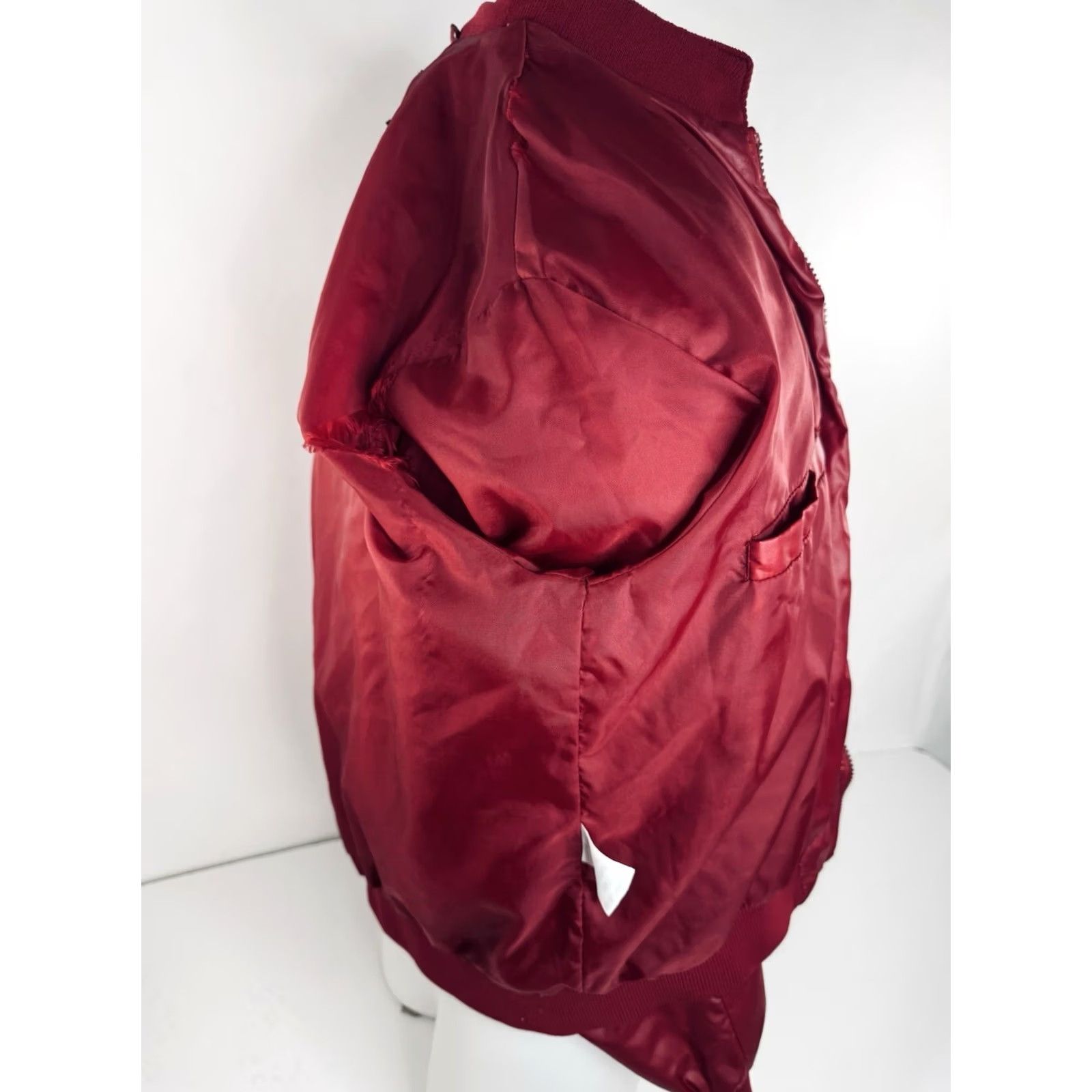 Vintage VINTAGE Silton Discovery California Members Only Style Mens Jacket L Maroon Nylon Zip Size US L / EU 52-54 / 3 - 7 Thumbnail