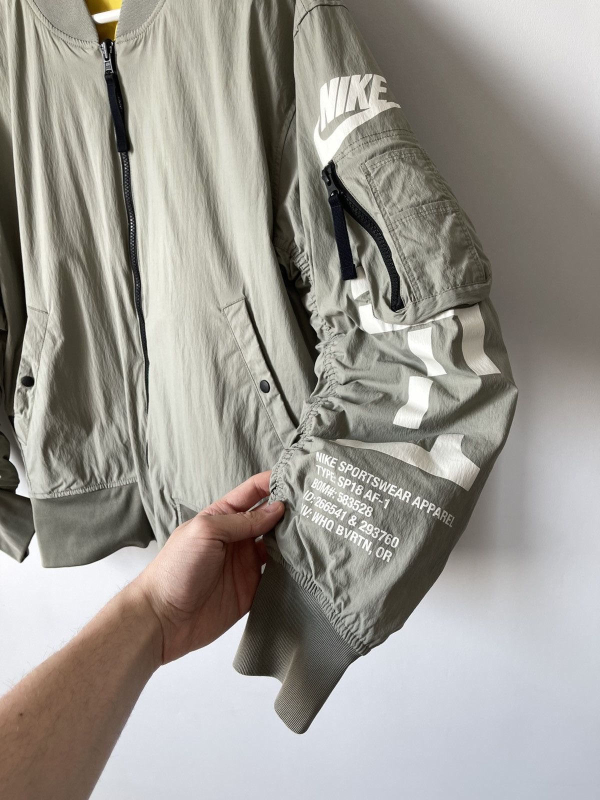 Nike Nike AF-1 Reversible Nylon Big Logo Swoosh Bomber Jacket Size US S / EU 44-46 / 1 - 4 Thumbnail