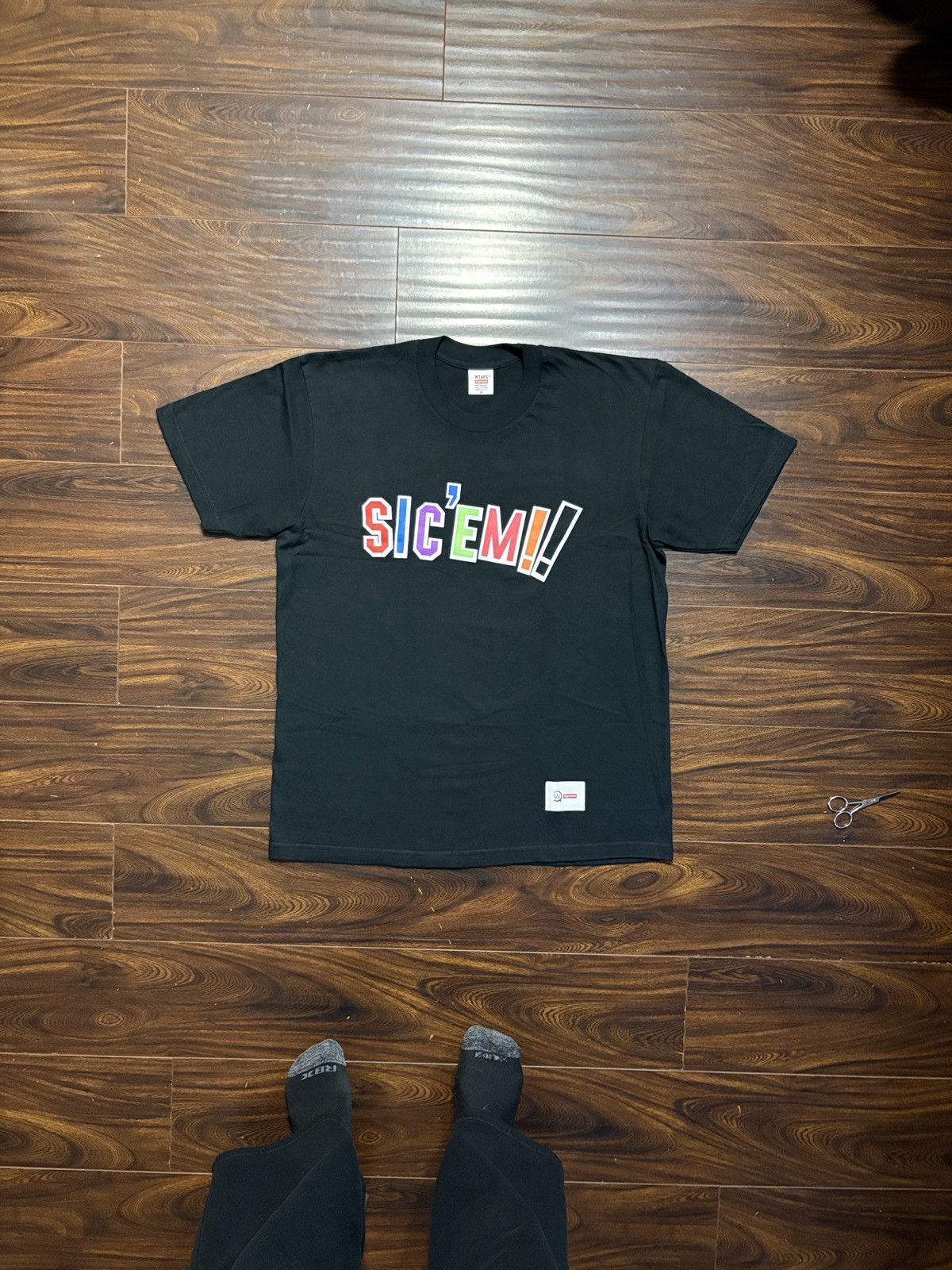 Supreme × Wtaps Supreme x WTAPS Sic'em! Black T-shirt Size US M / EU 48-50 / 2 - 7 Thumbnail