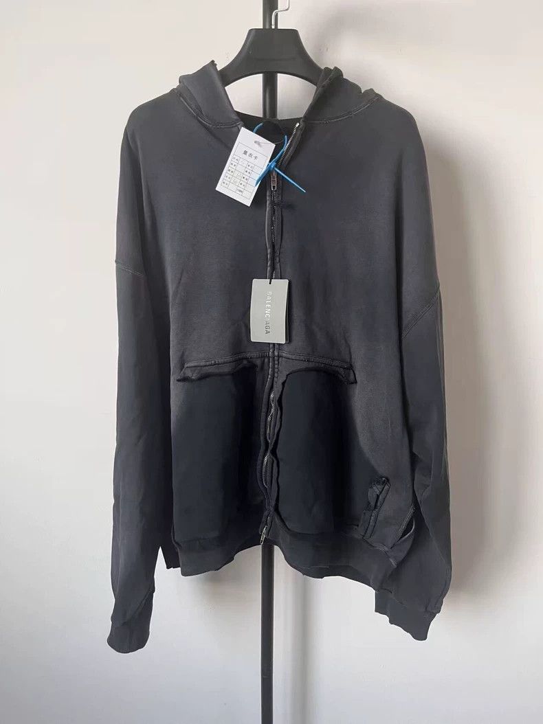 Balenciaga Balenciaga Letter Logo Printed Zipper Regular Sweatshirt Size US S / EU 44-46 / 1 - 2 Thumbnail